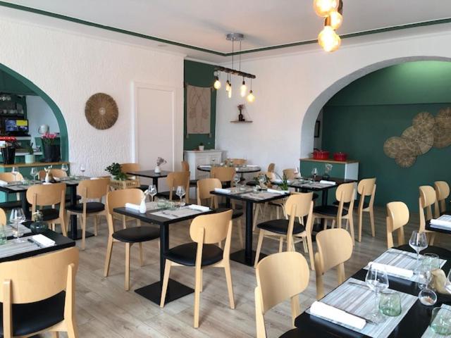 restaurant