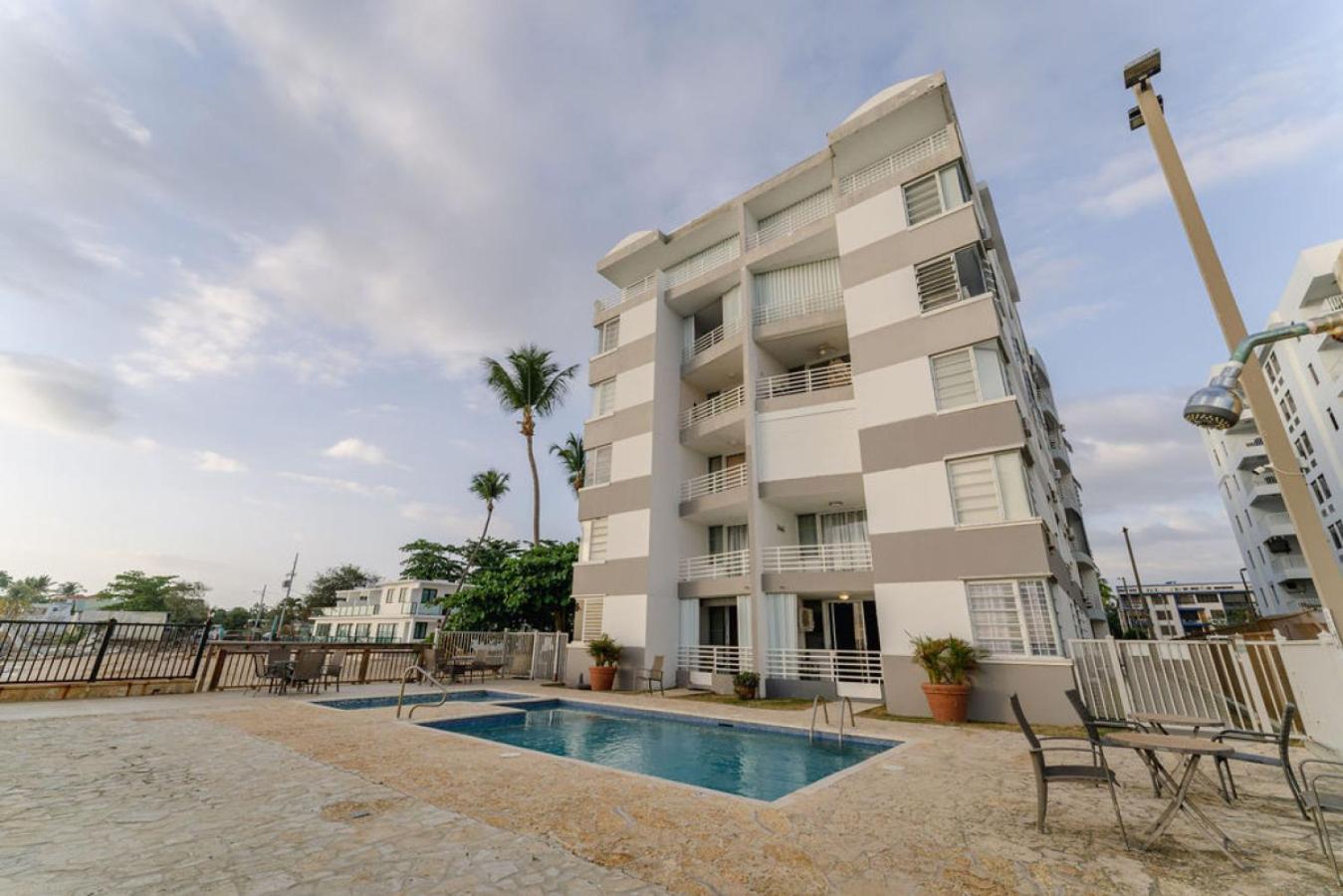 Costa Corcega 1F- Puerta del Sol Beachfront Escape