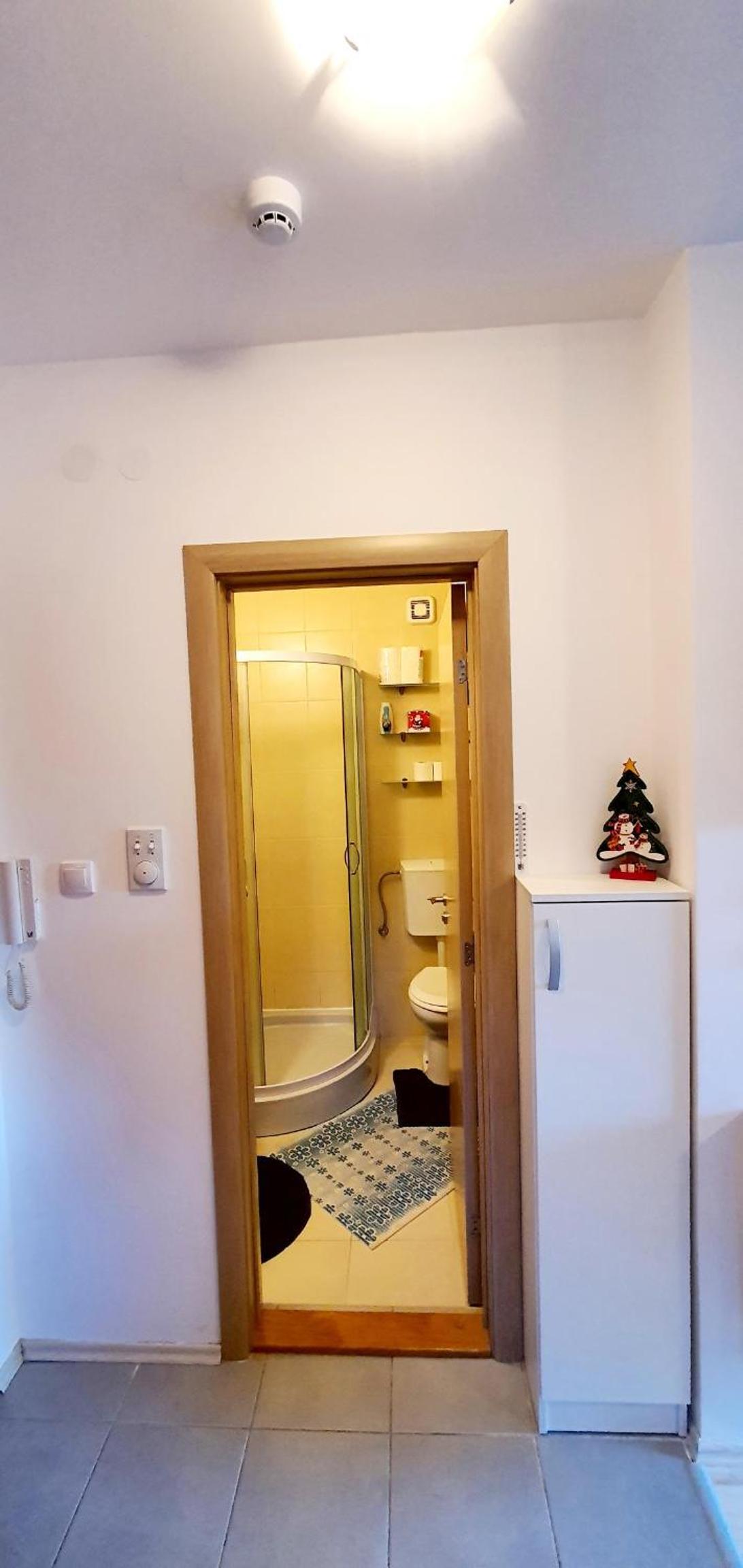 Anikaapartmani, Brzeće