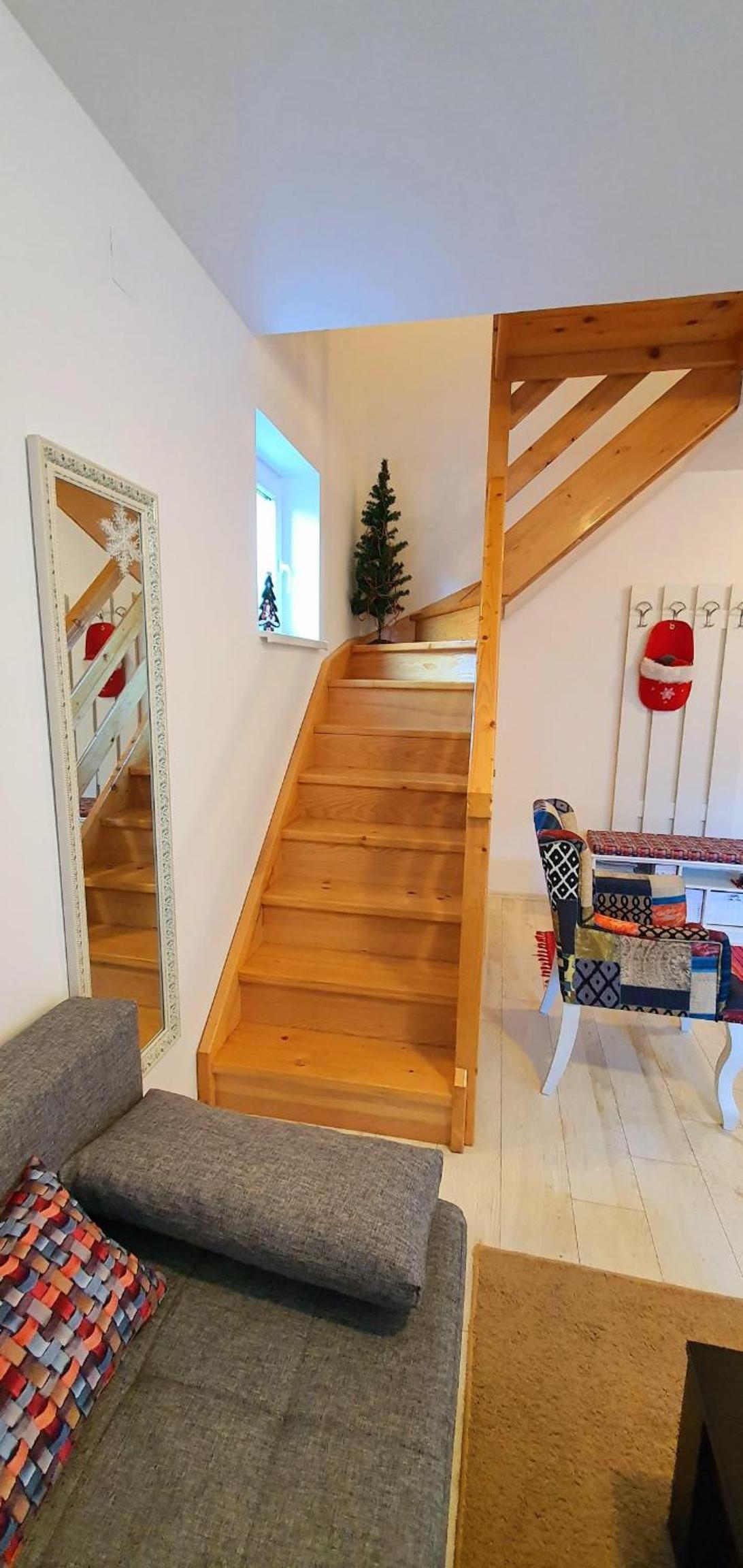 Anikaapartmani, Brzeće
