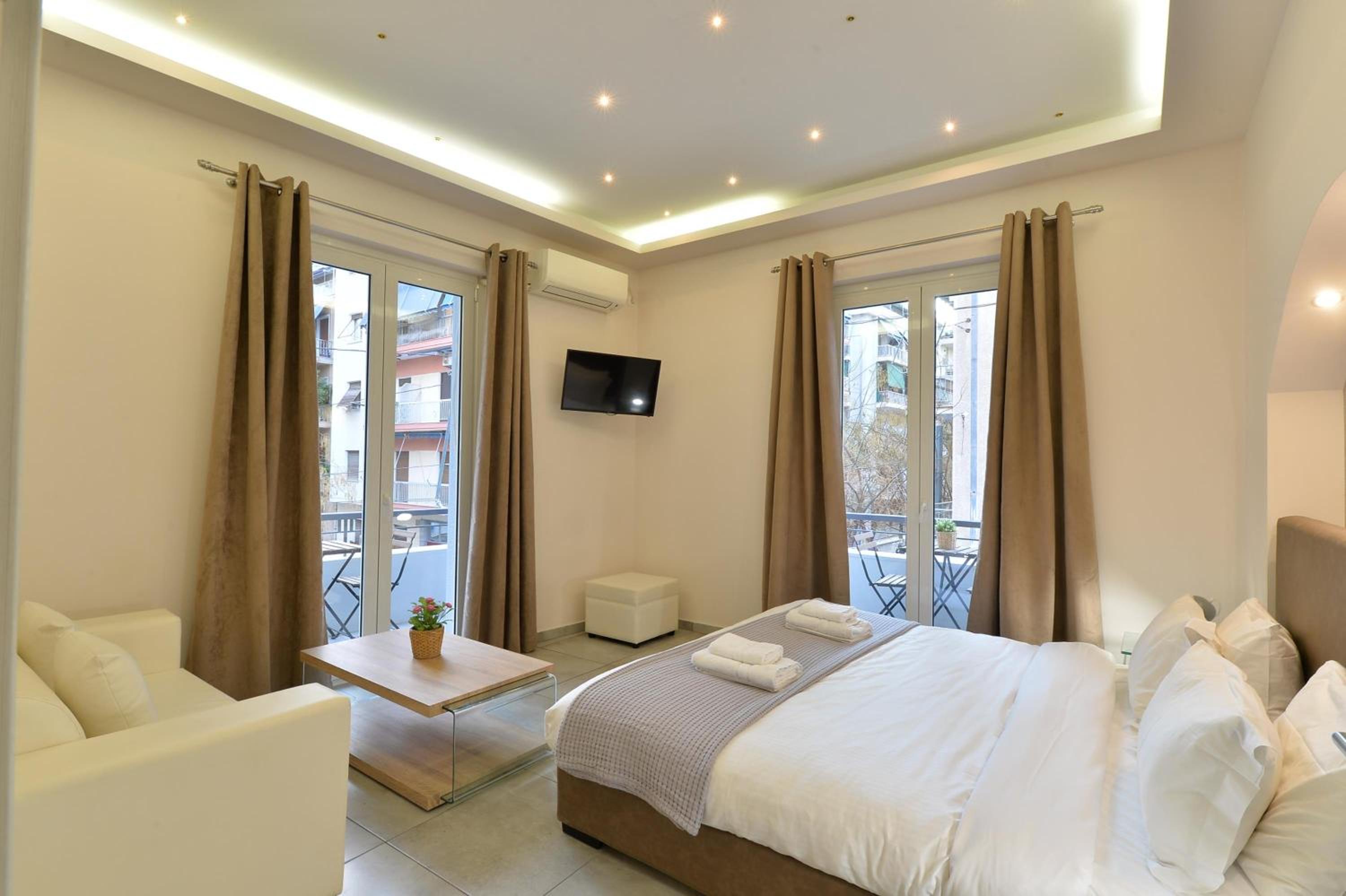 Alekos Apartments 2 Netflix, Self Check-In