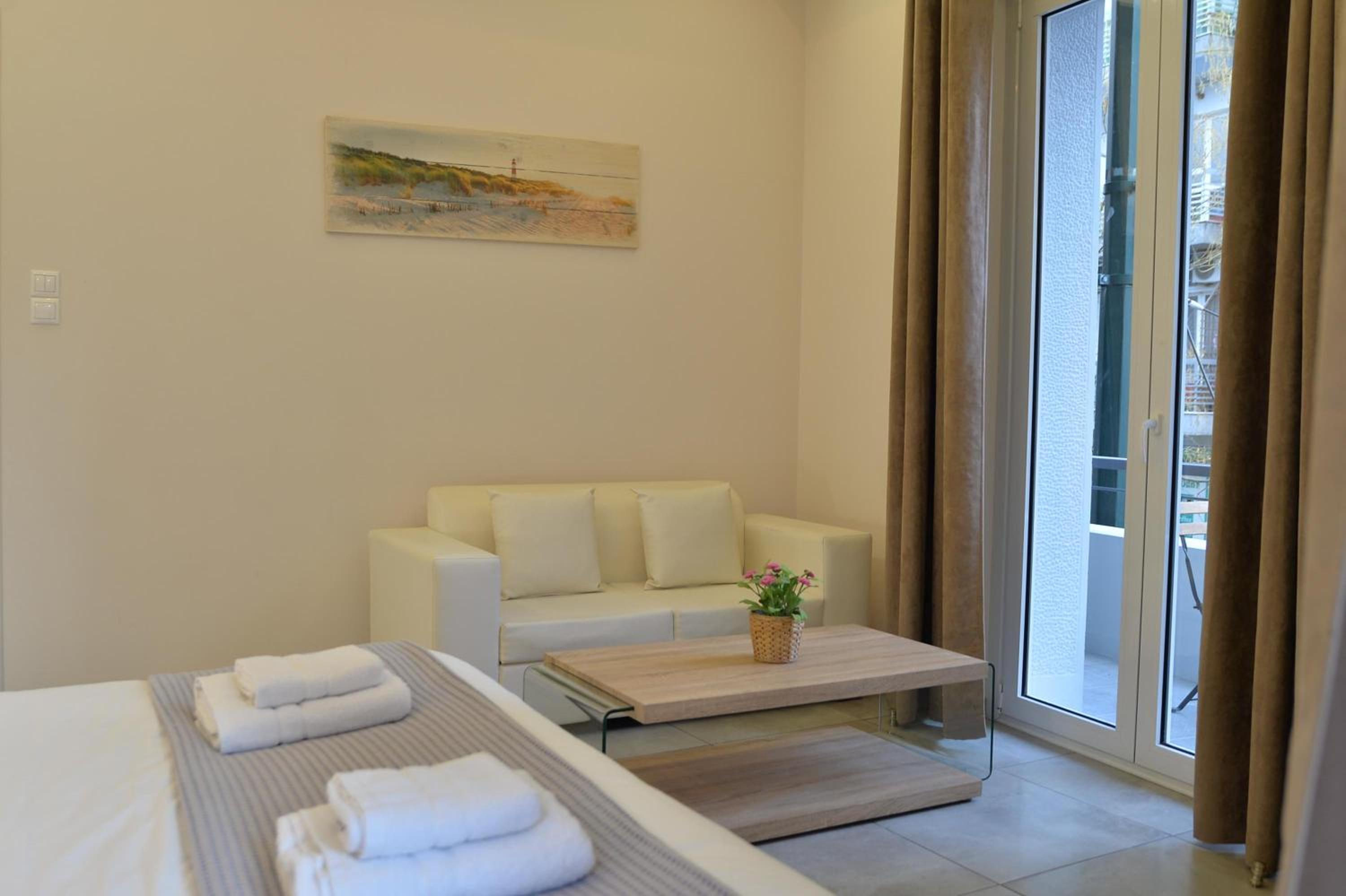 Alekos Apartments 2 Netflix, Self Check-In