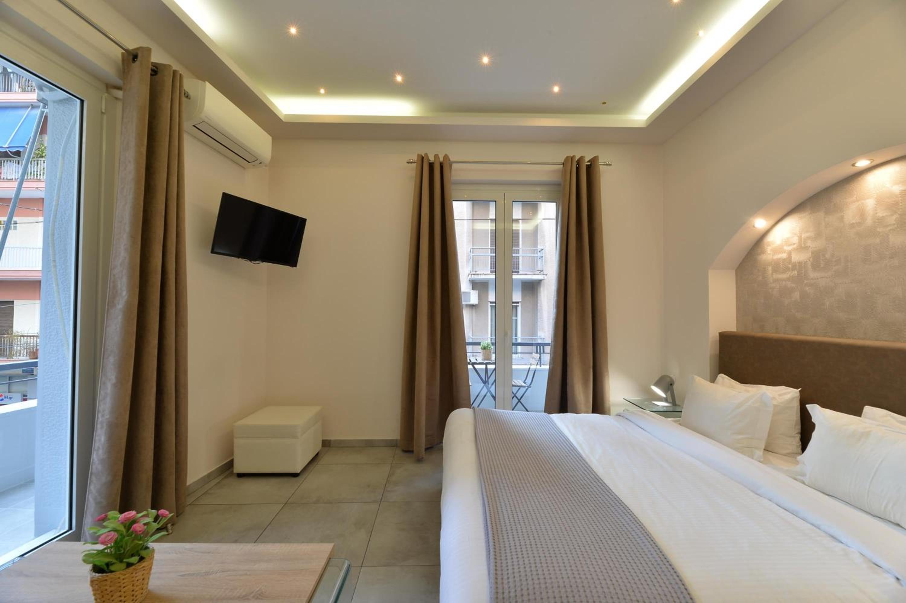 Alekos Apartments 2 Netflix, Self Check-In