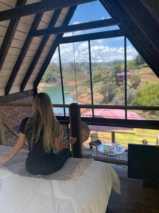 Cabaña con jacuzzi y acceso al embalse - Portum I