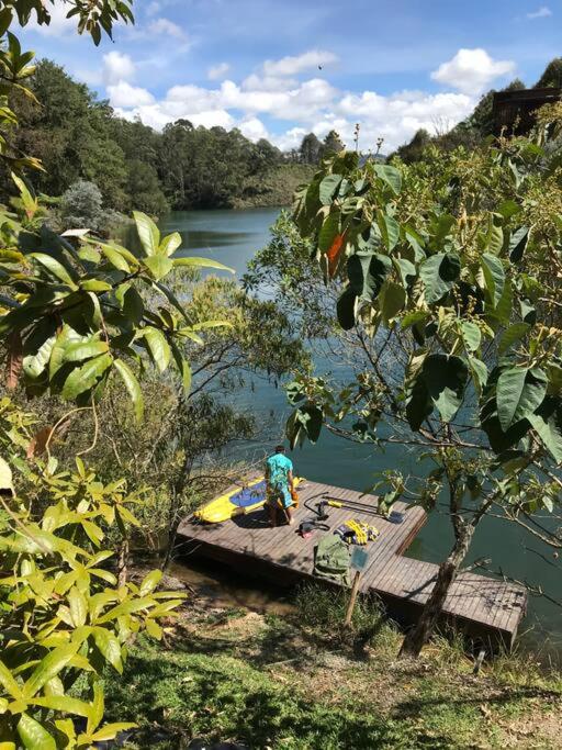 Cabaña con jacuzzi y acceso al embalse - Portum I