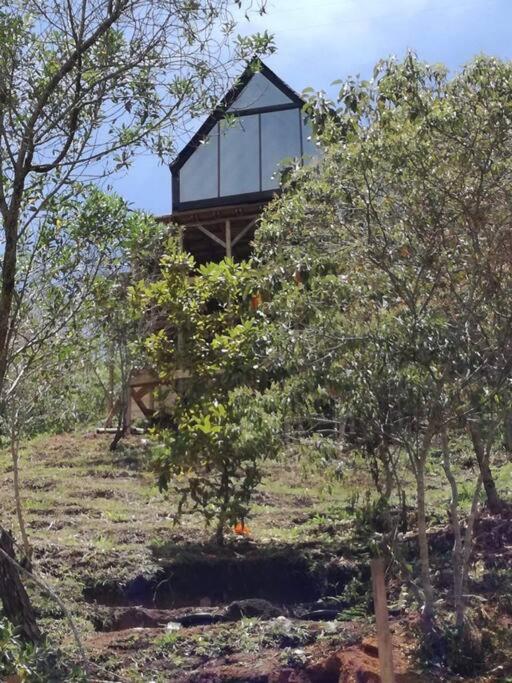 Cabaña con jacuzzi y acceso al embalse - Portum I