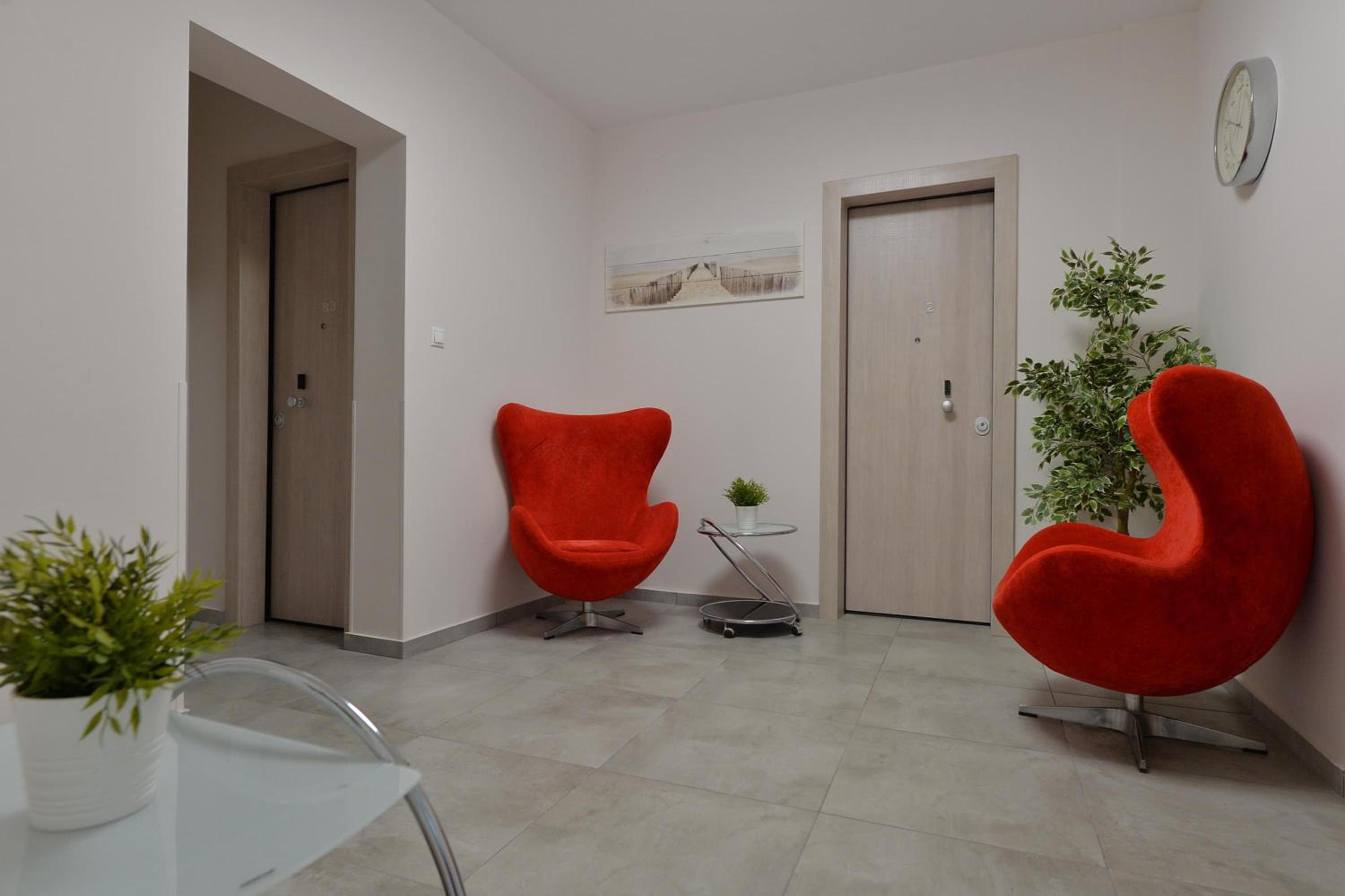Alekos Apartments 2 Netflix, Self Check-In