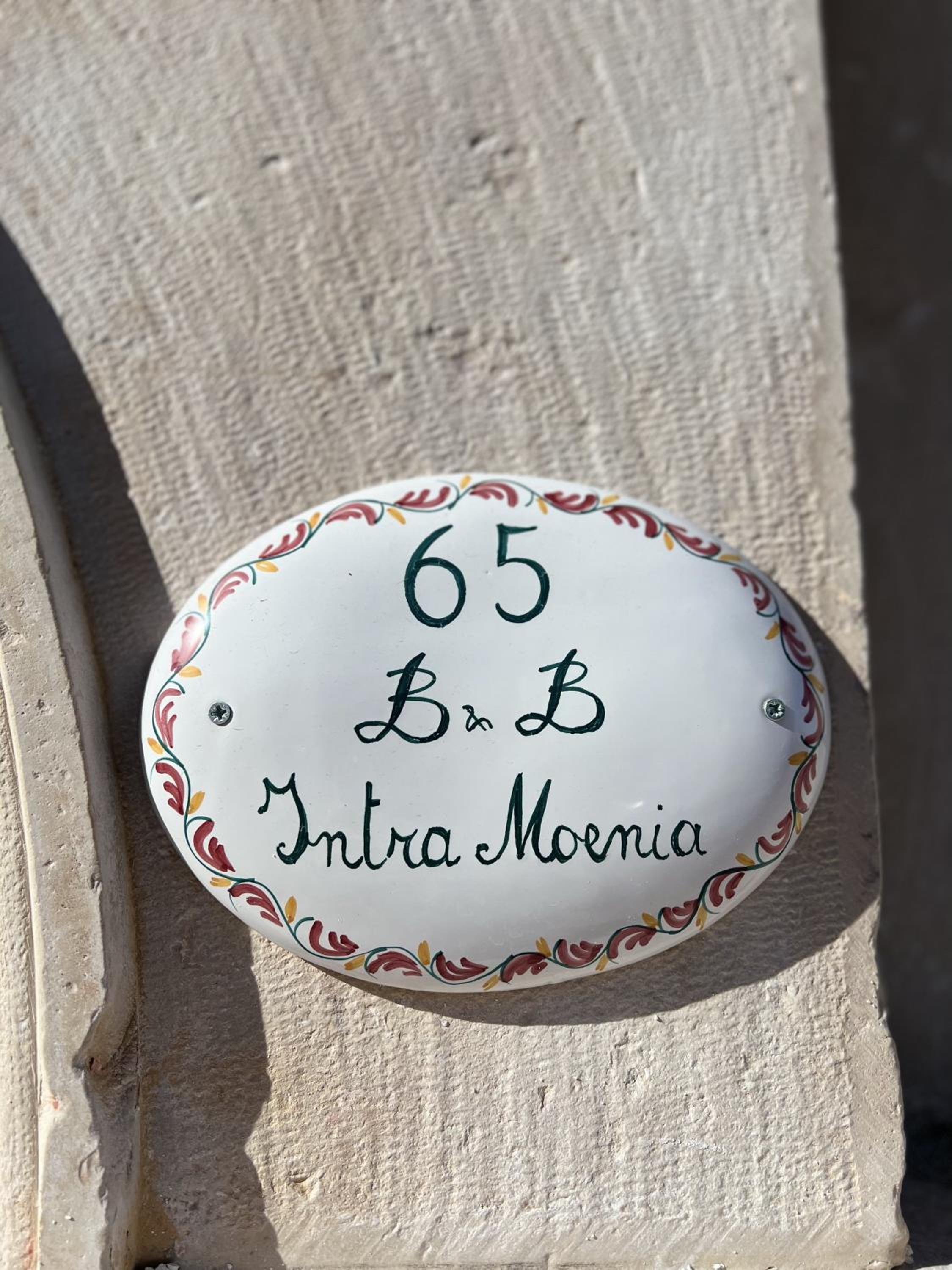 Intra Moenia view 4