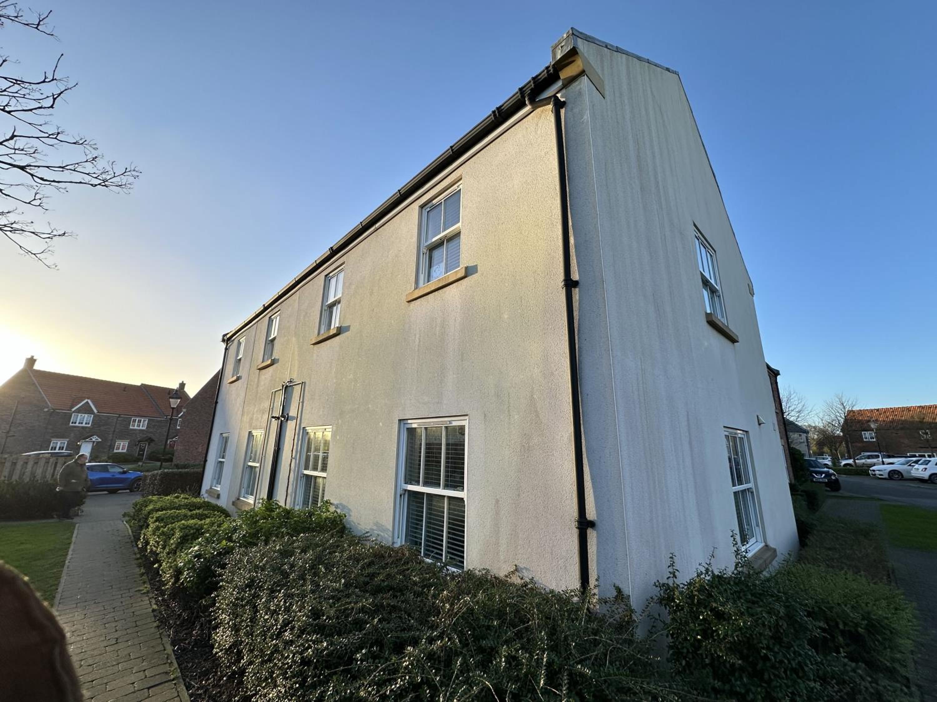 Starfish Shack - Part of the The Bay Filey Holiday Village with pool, gym and direct beach access, pub, restaurant, tennis and meadows walks