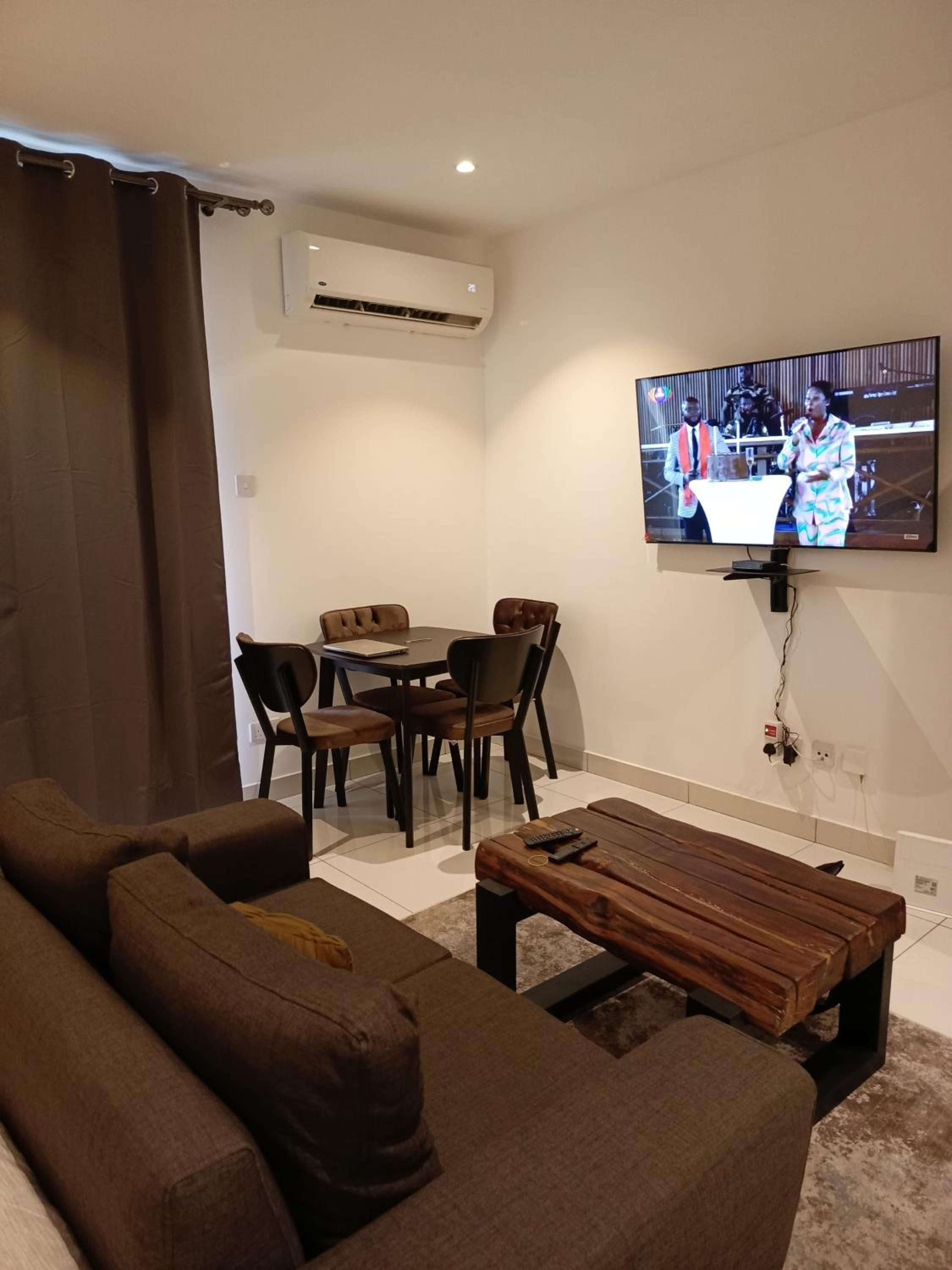 Just Nice Stays @ The Gardens view 4
