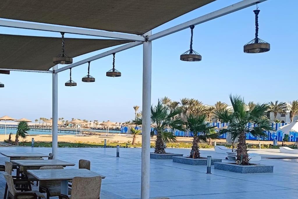 10 STEPS from BEACH and CITY HEART, Furnished with Modern Kitchenette view 2