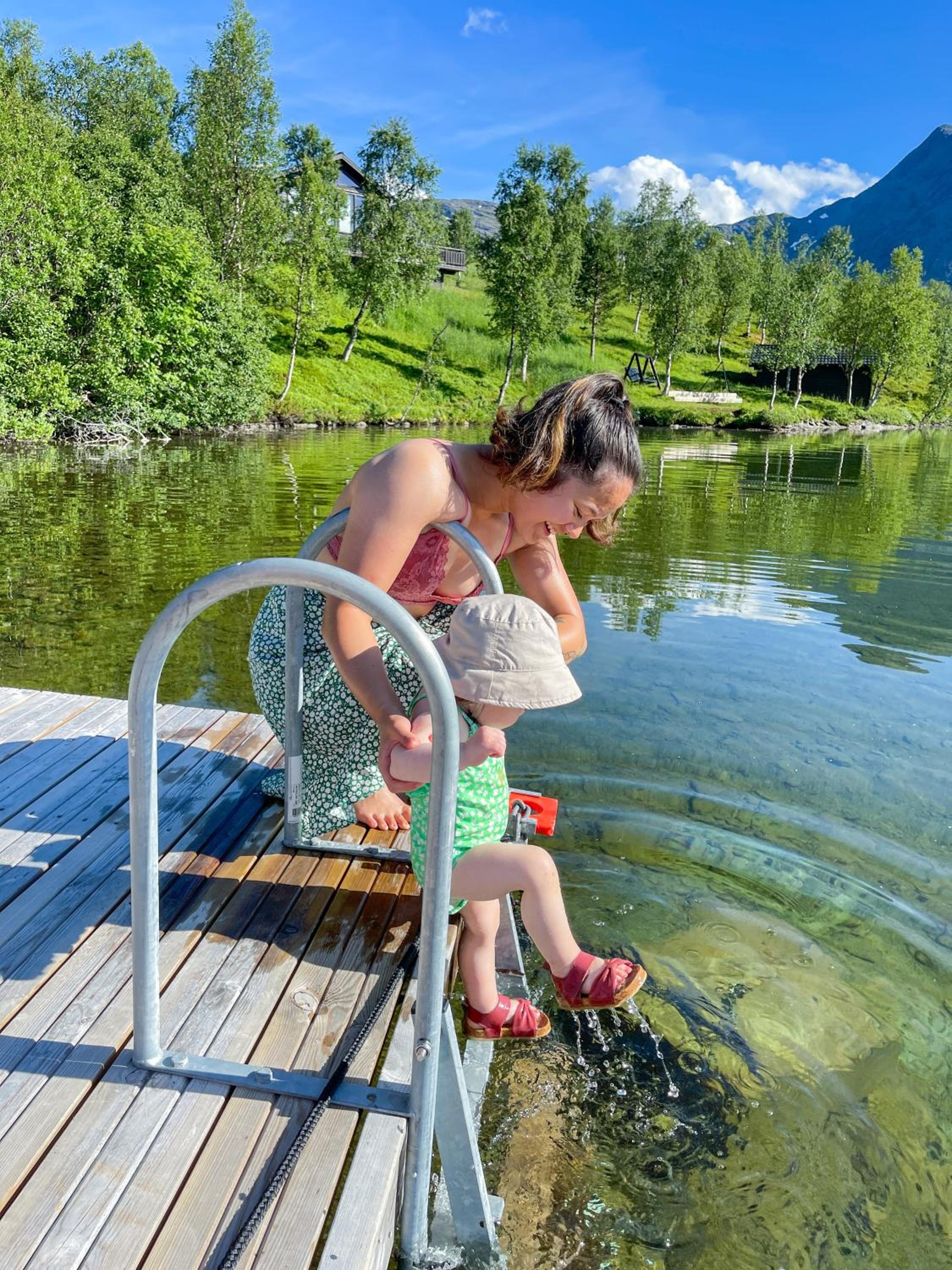 Fairytale STAYcation - JACUZZI, BOAT & SAUNA view 3