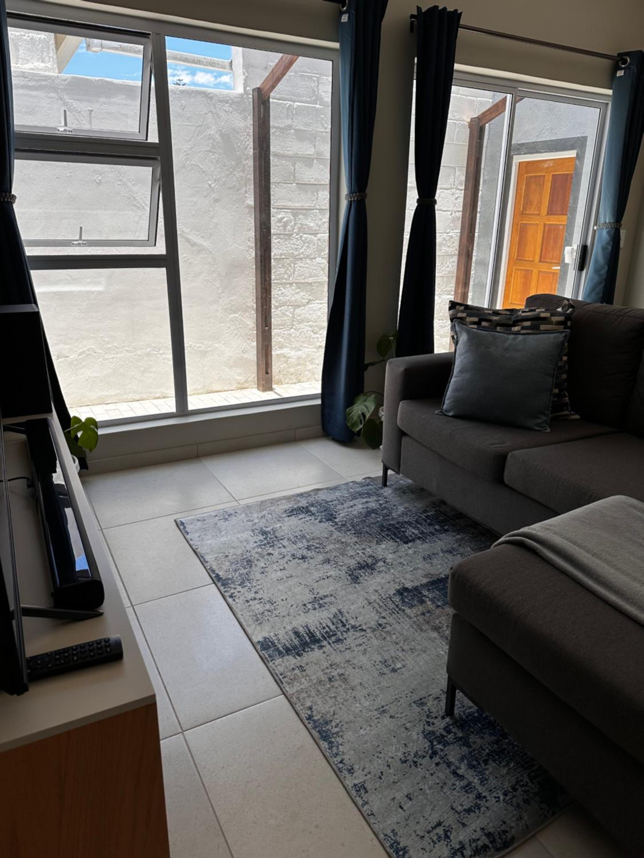 Cozy Home Self-Catering view 5