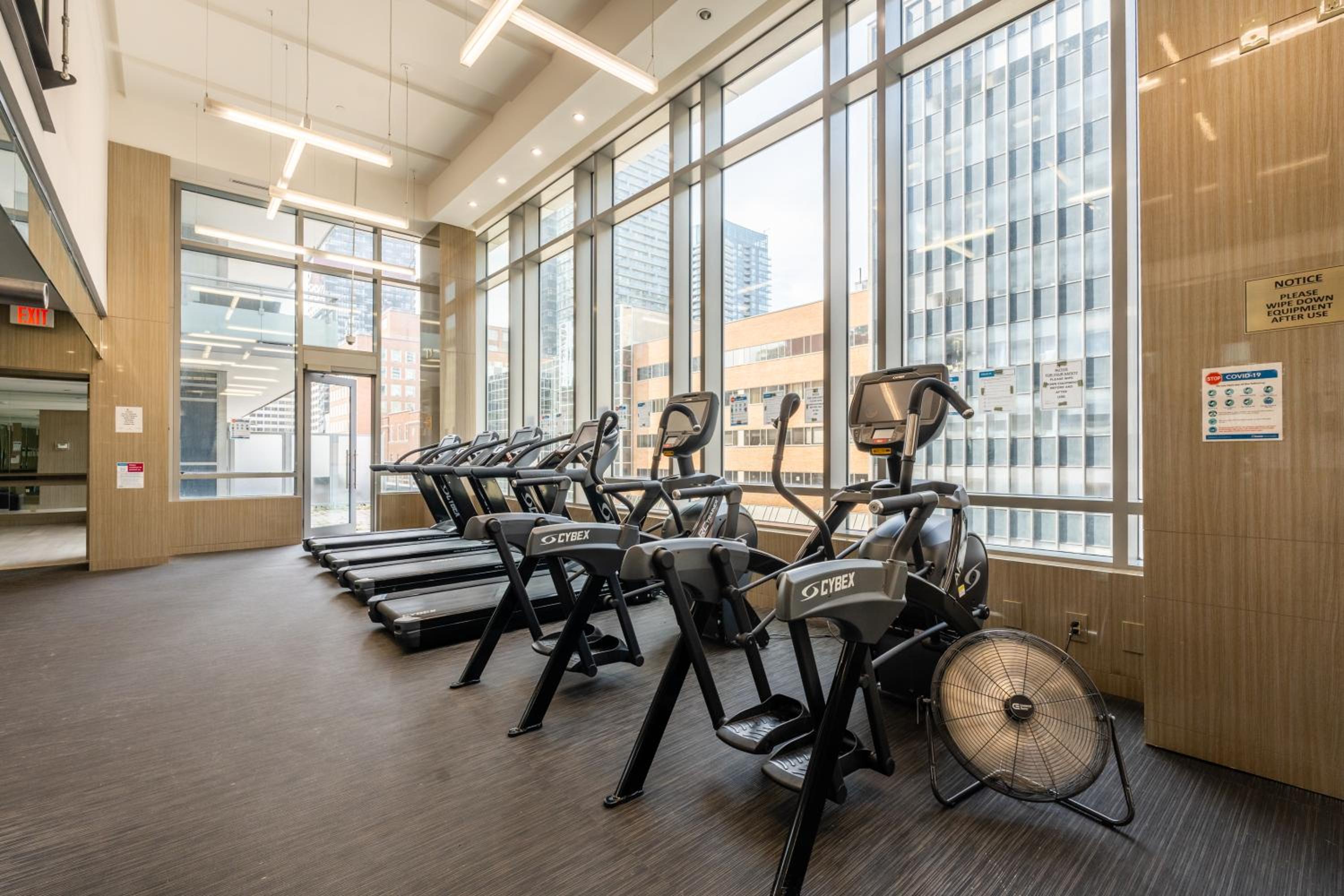Modern Dunfield Ave Condos by GLOBALSTAY