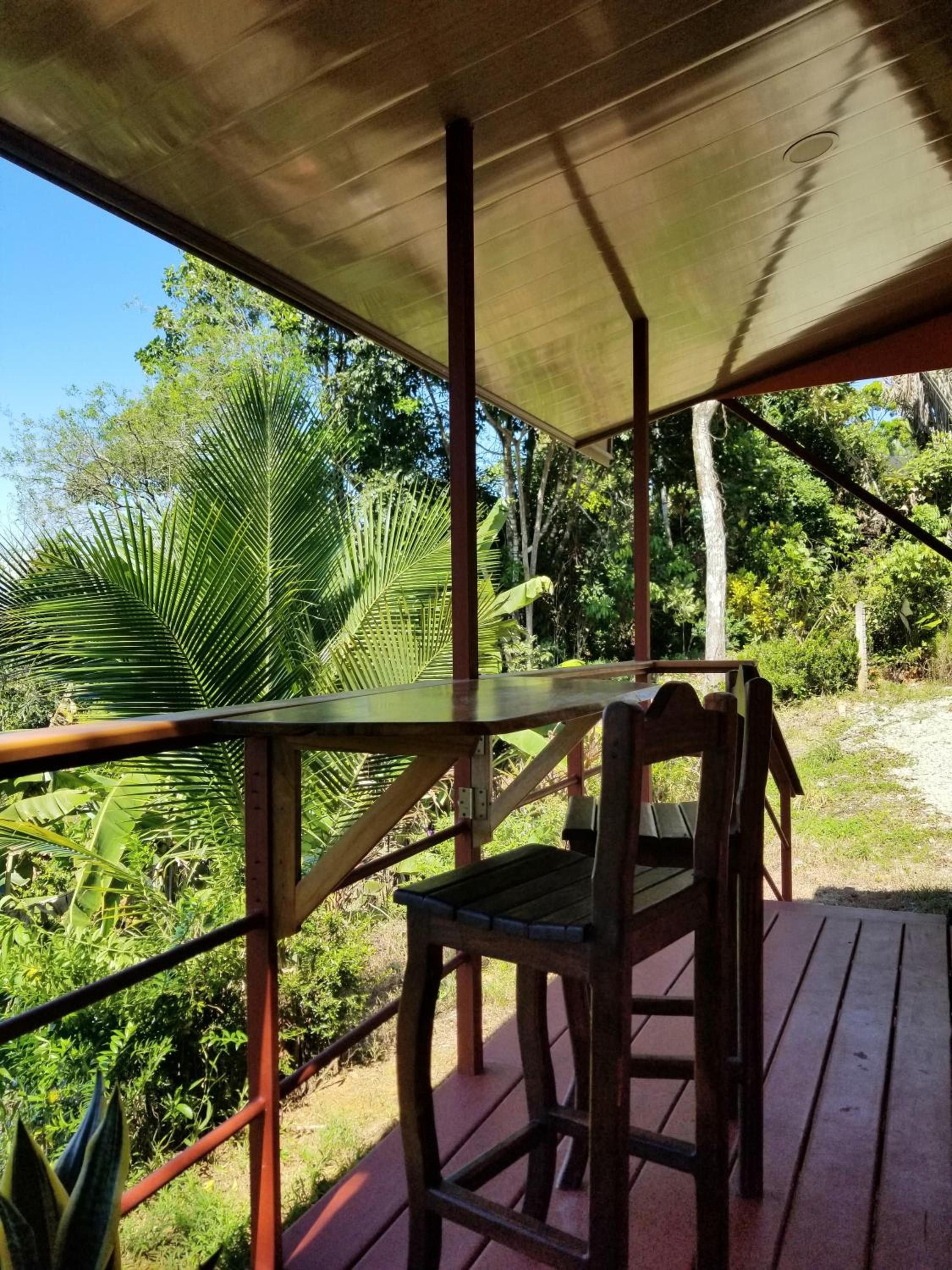 Tranquil Jungle Home-Casa Amado