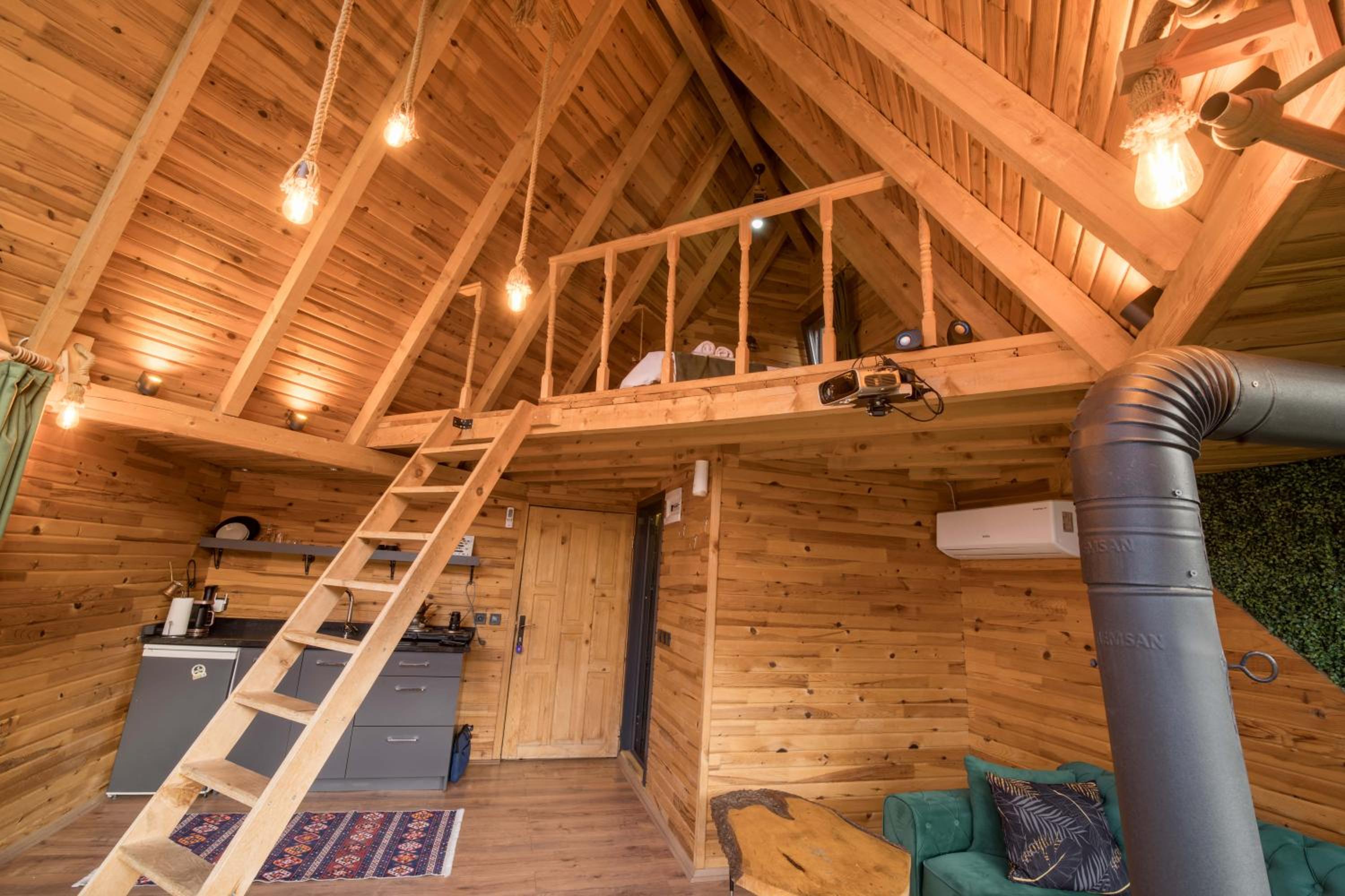 Pavri suit bungalov view 5