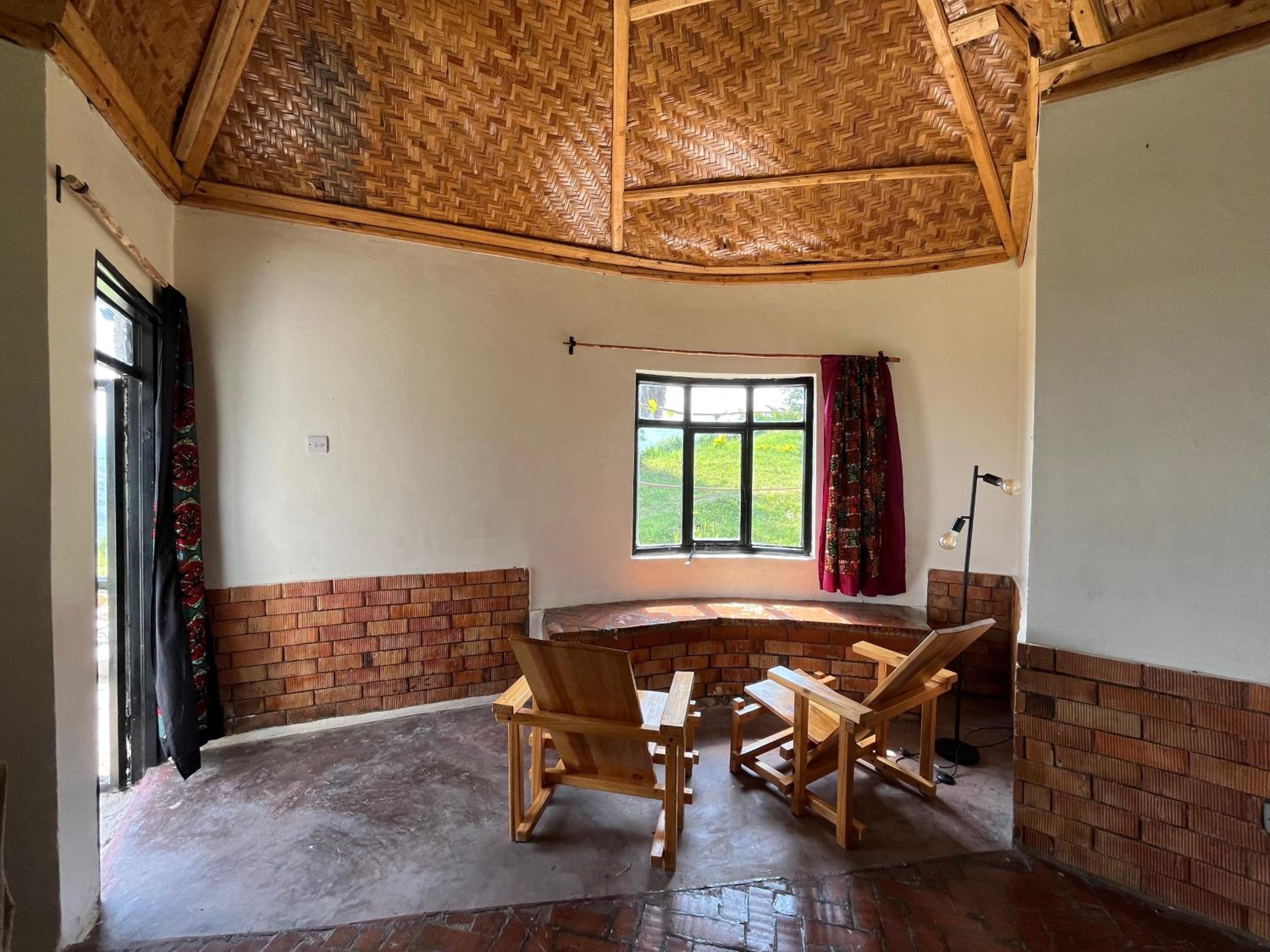 Queen Elizabeth Gorge Cottages