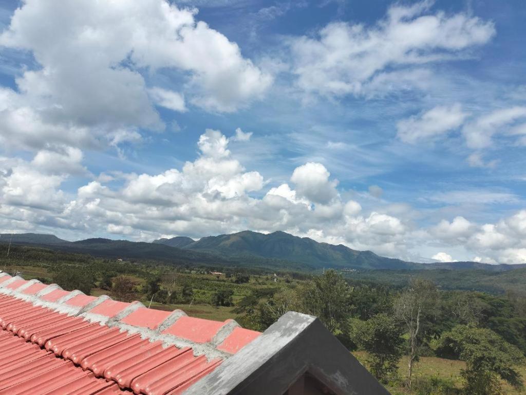 Evergreen Shola View