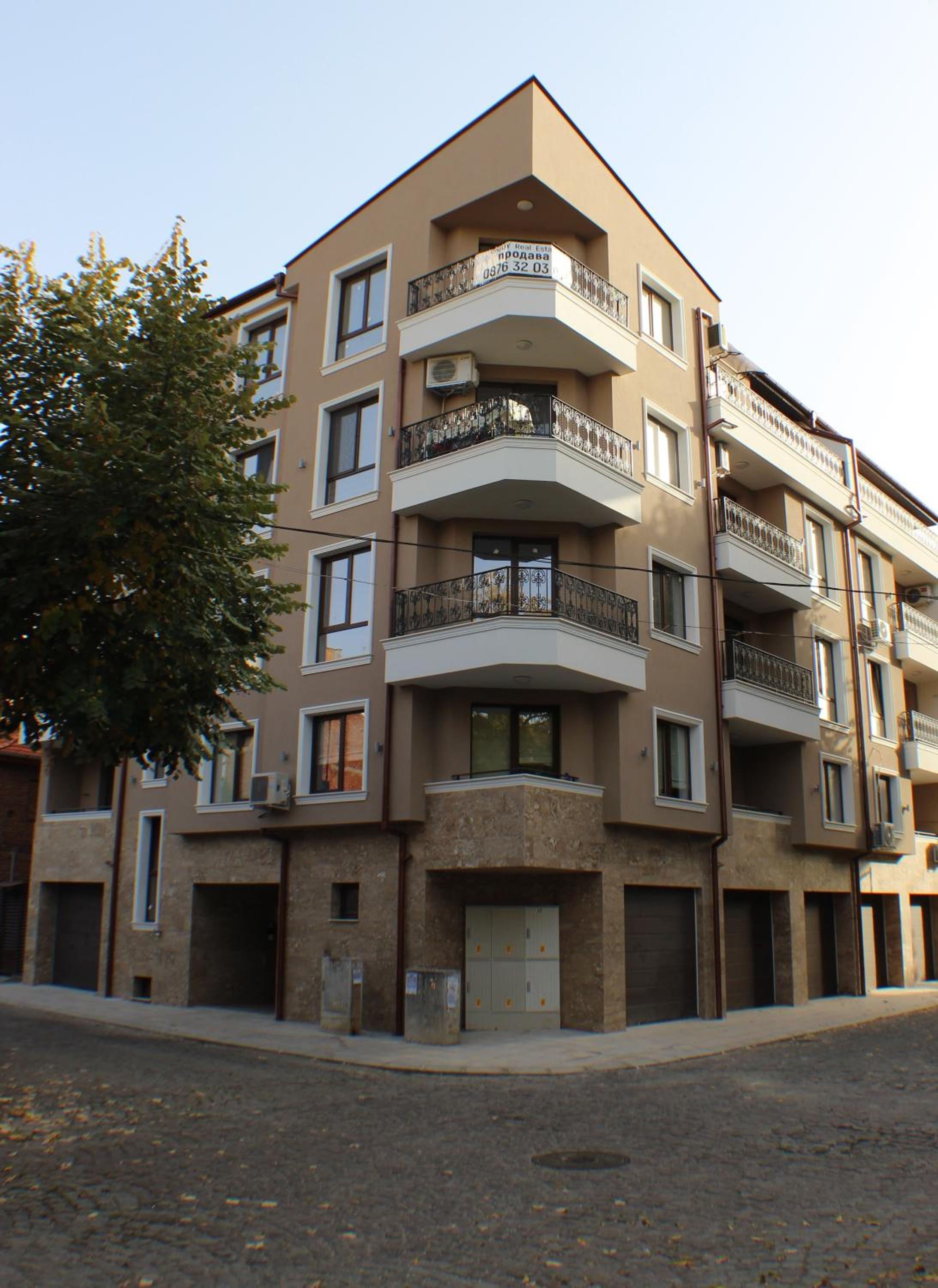 Beautiful Apartment free Parking Garage