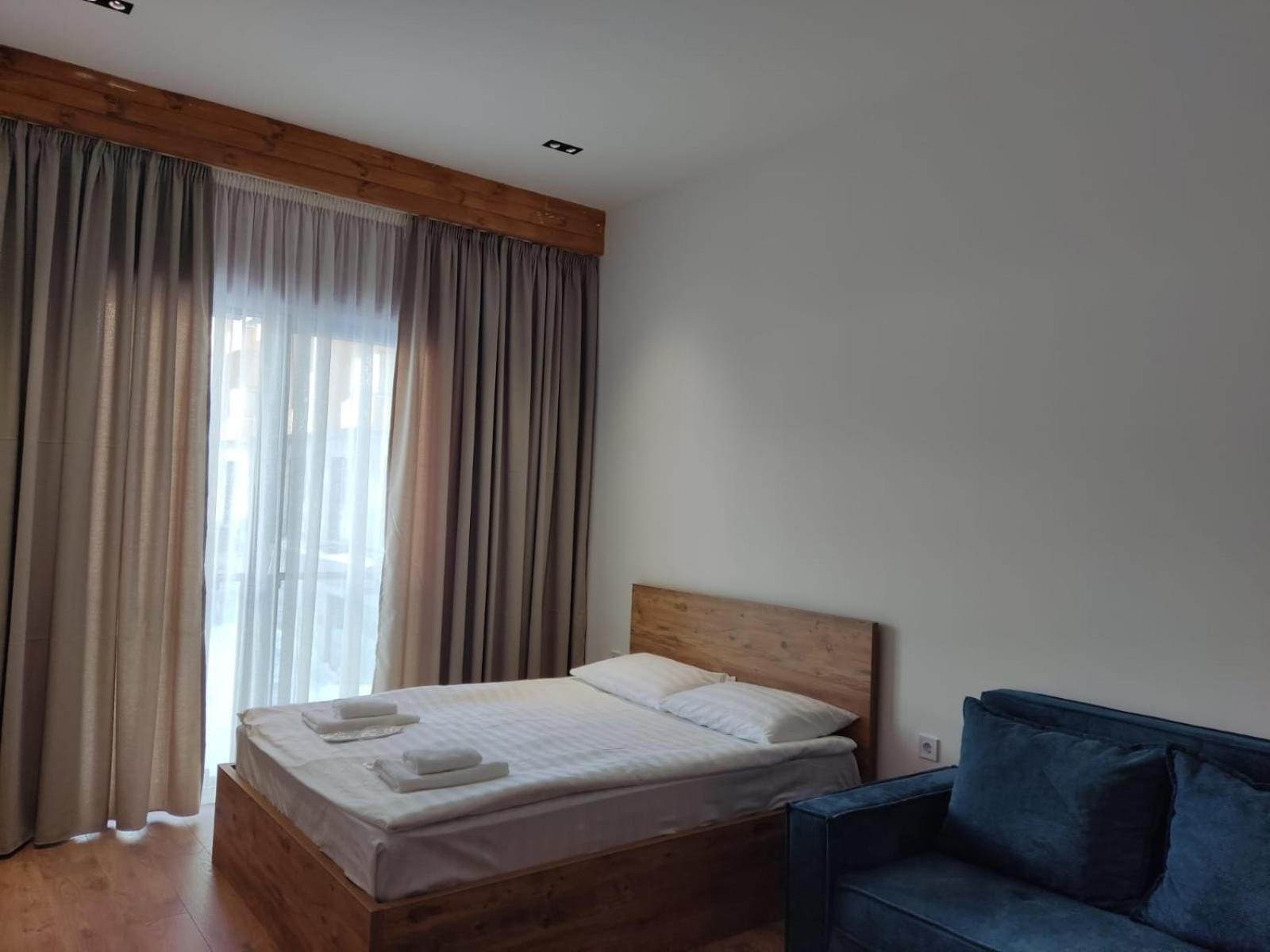 Evdo Apartments F2 White Studio view 2