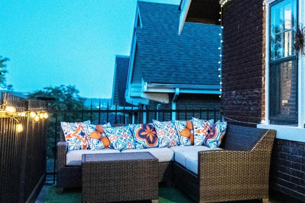 Townhouse - Private 2nd Floor unit with Patio view 2