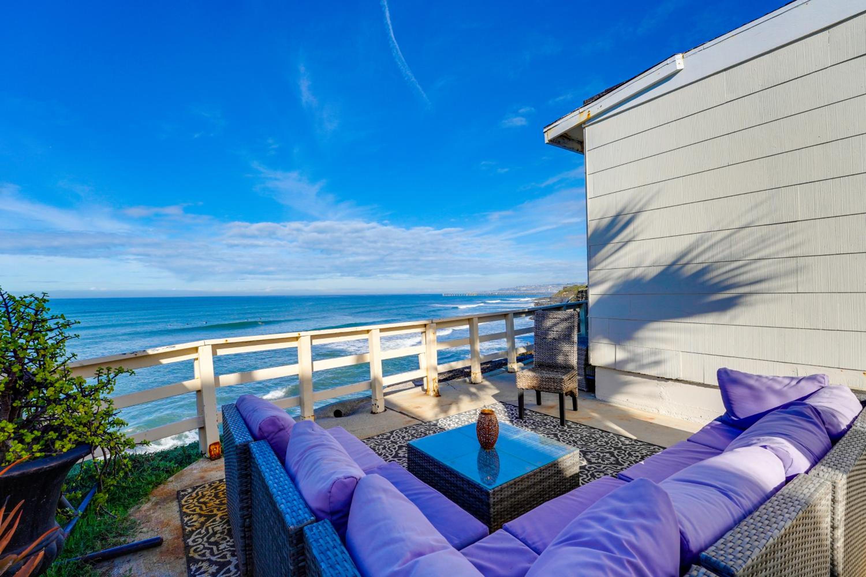 Stunning Oceanfront Villa - Massive Patio, Hot Tub, Parking, Pet Friendly & Views! view 5
