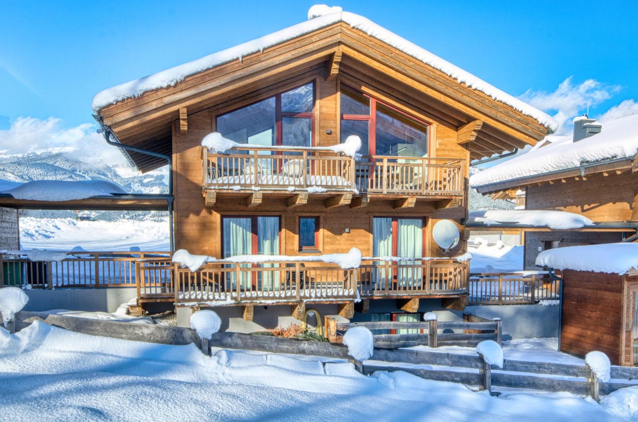 Ski-in Ski-out Chalet Maiskogel