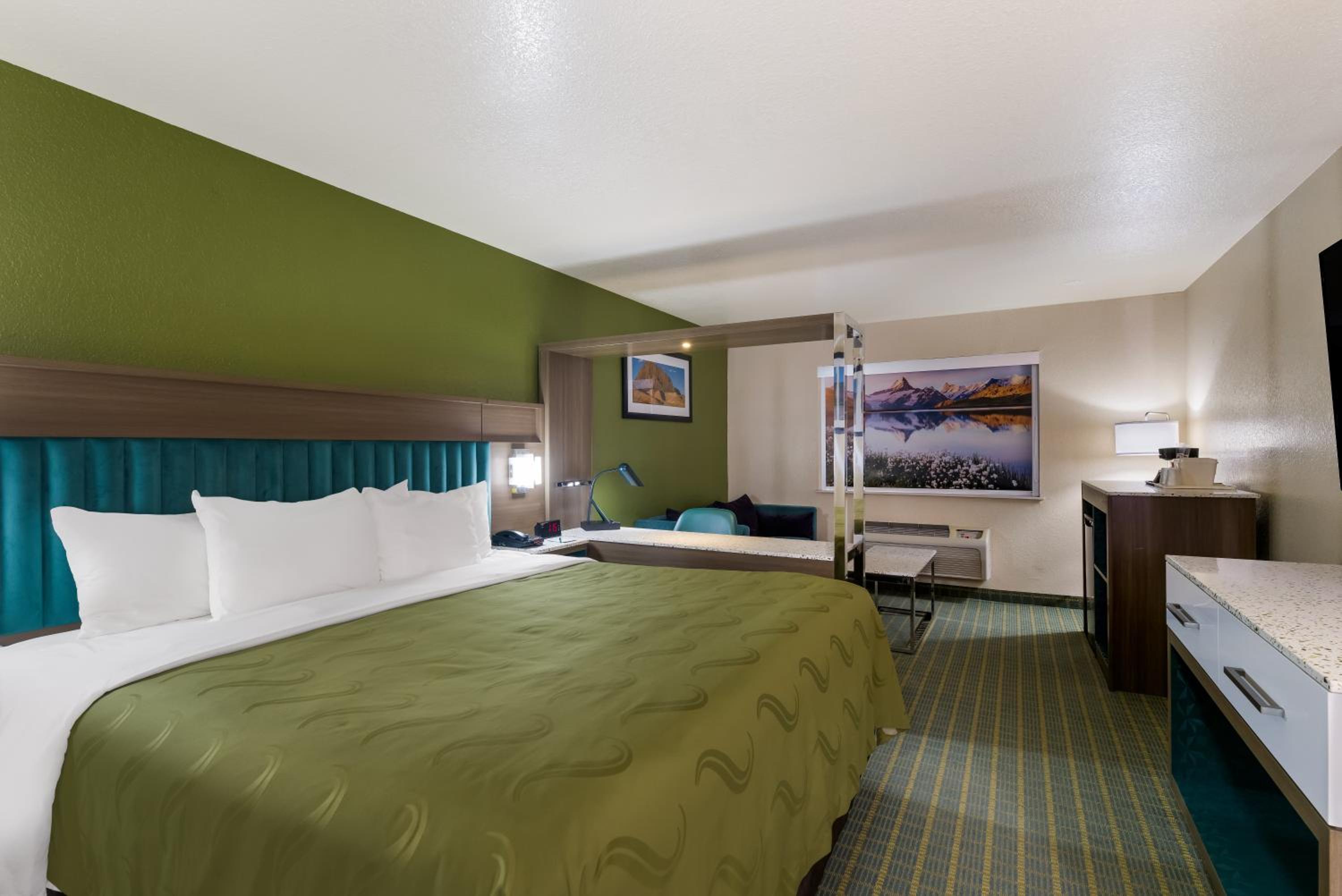 Alpine Vacations - Quality Inn Alpine - Property Image 5