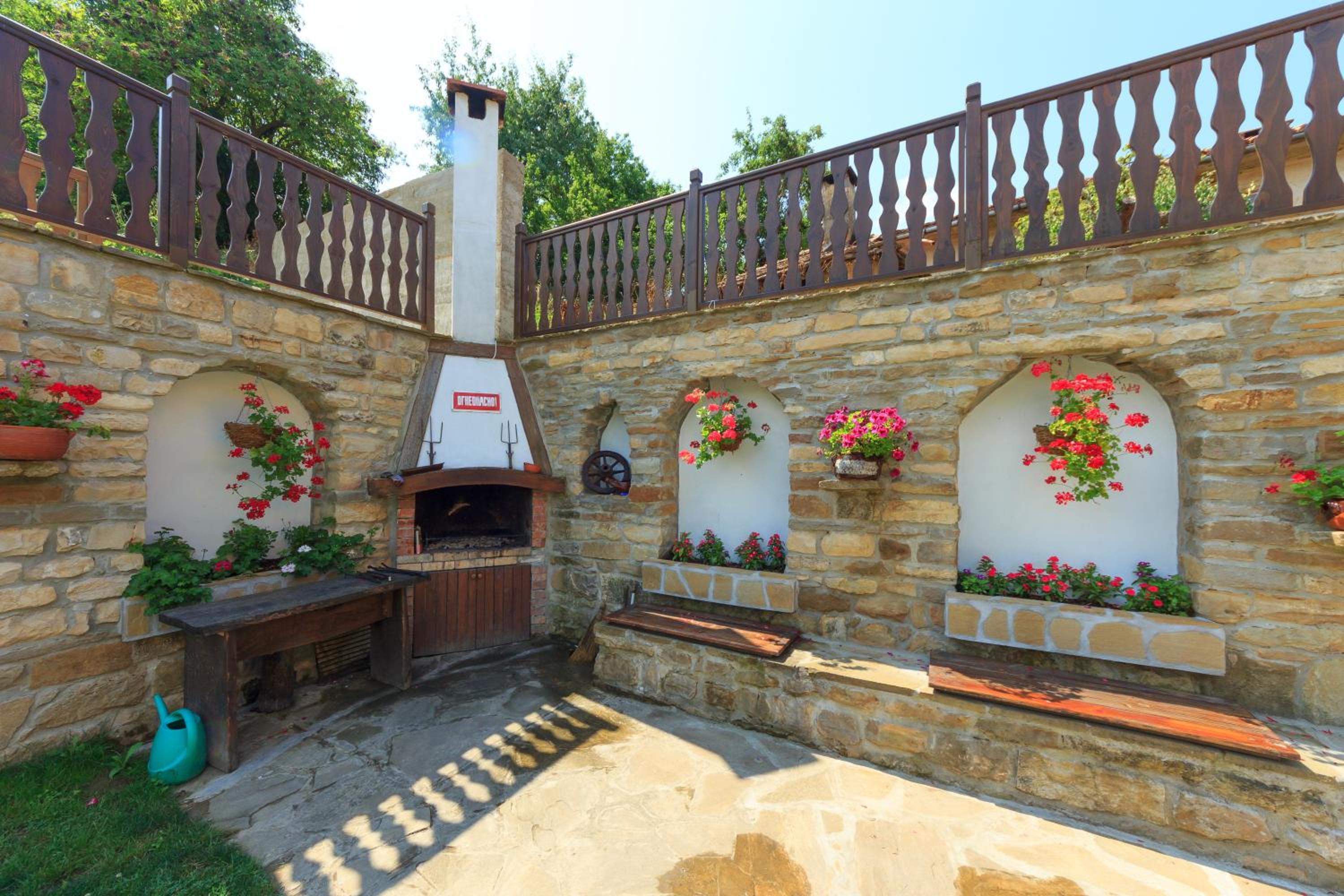 Chamurkov Guest House