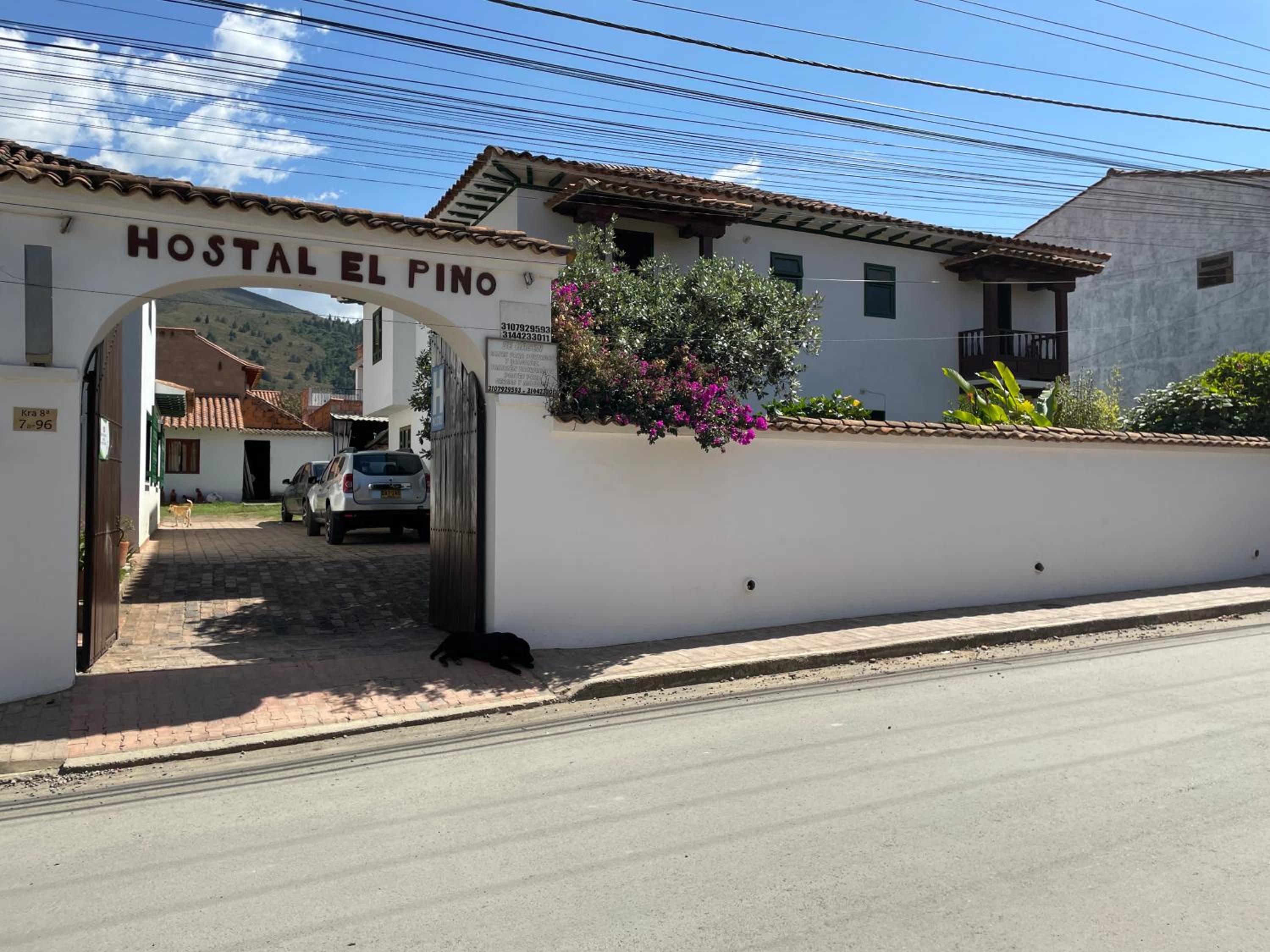 Hostal El Pino