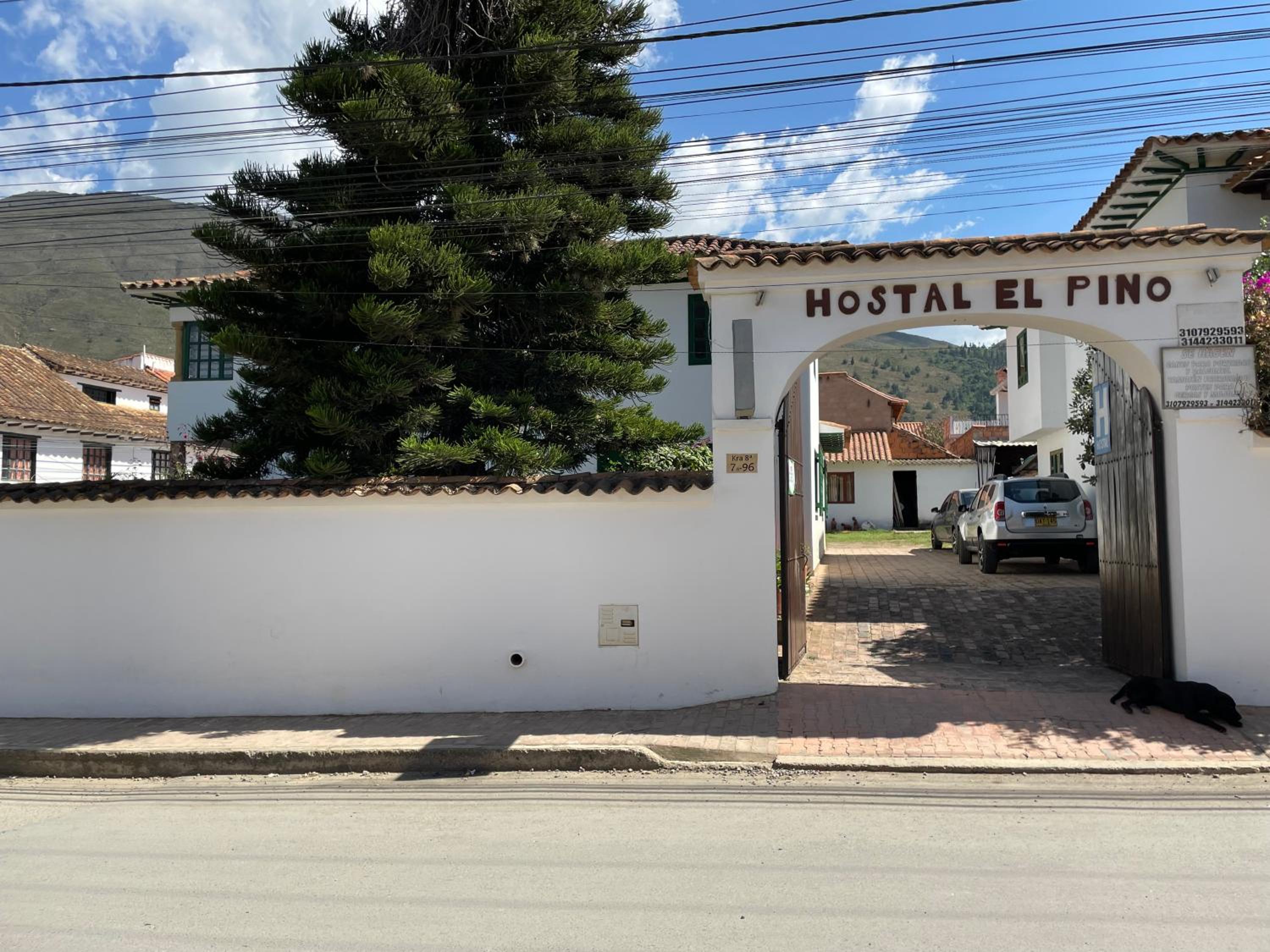Hostal El Pino
