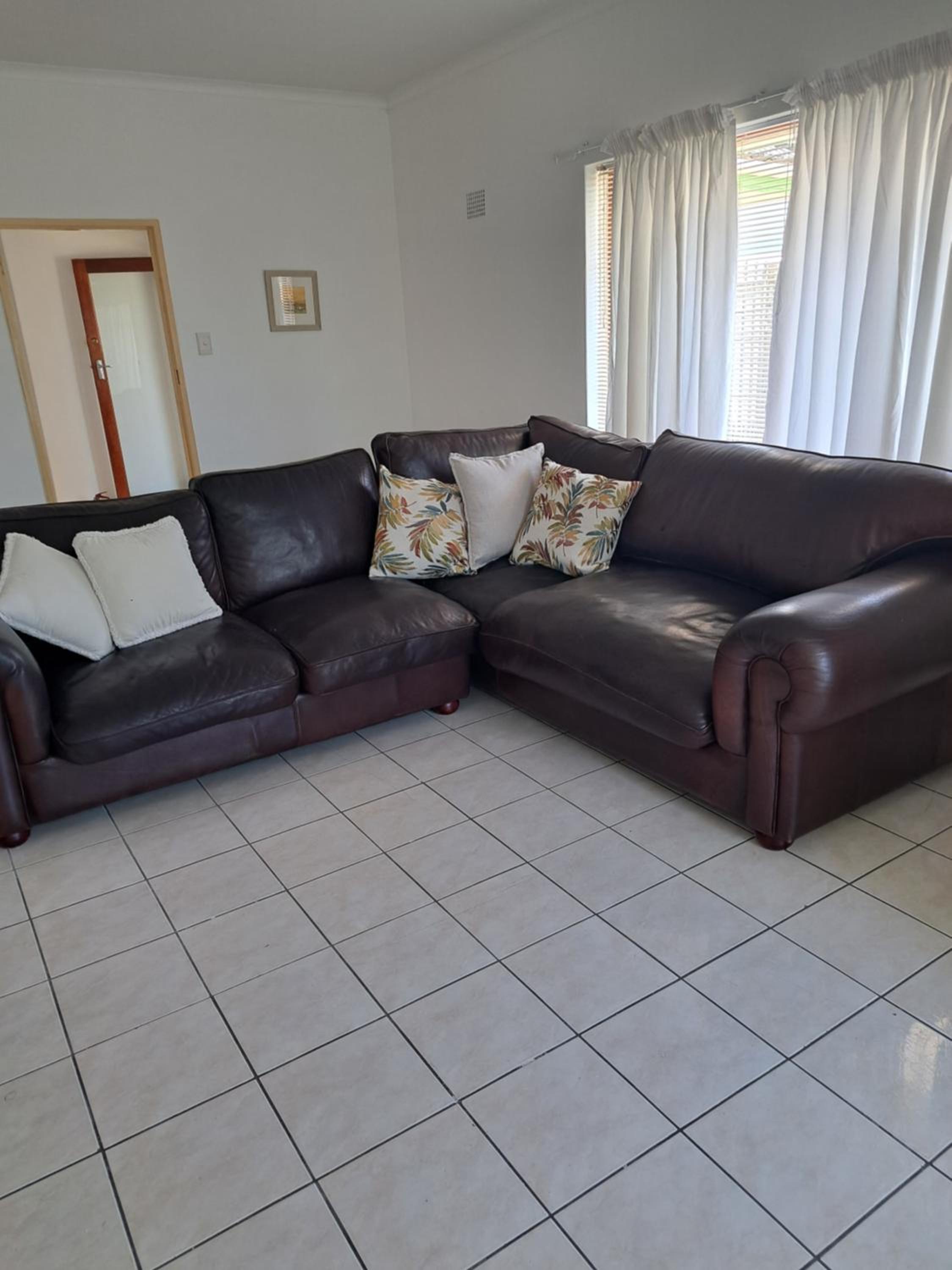 A cosy home in Hermanus view 4