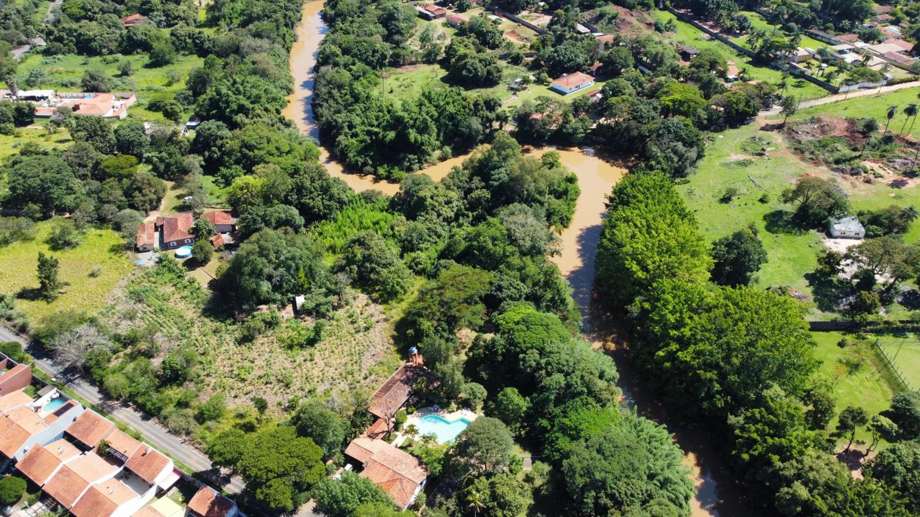 Chácara Paradisíaca às margens do Rio Jaguari