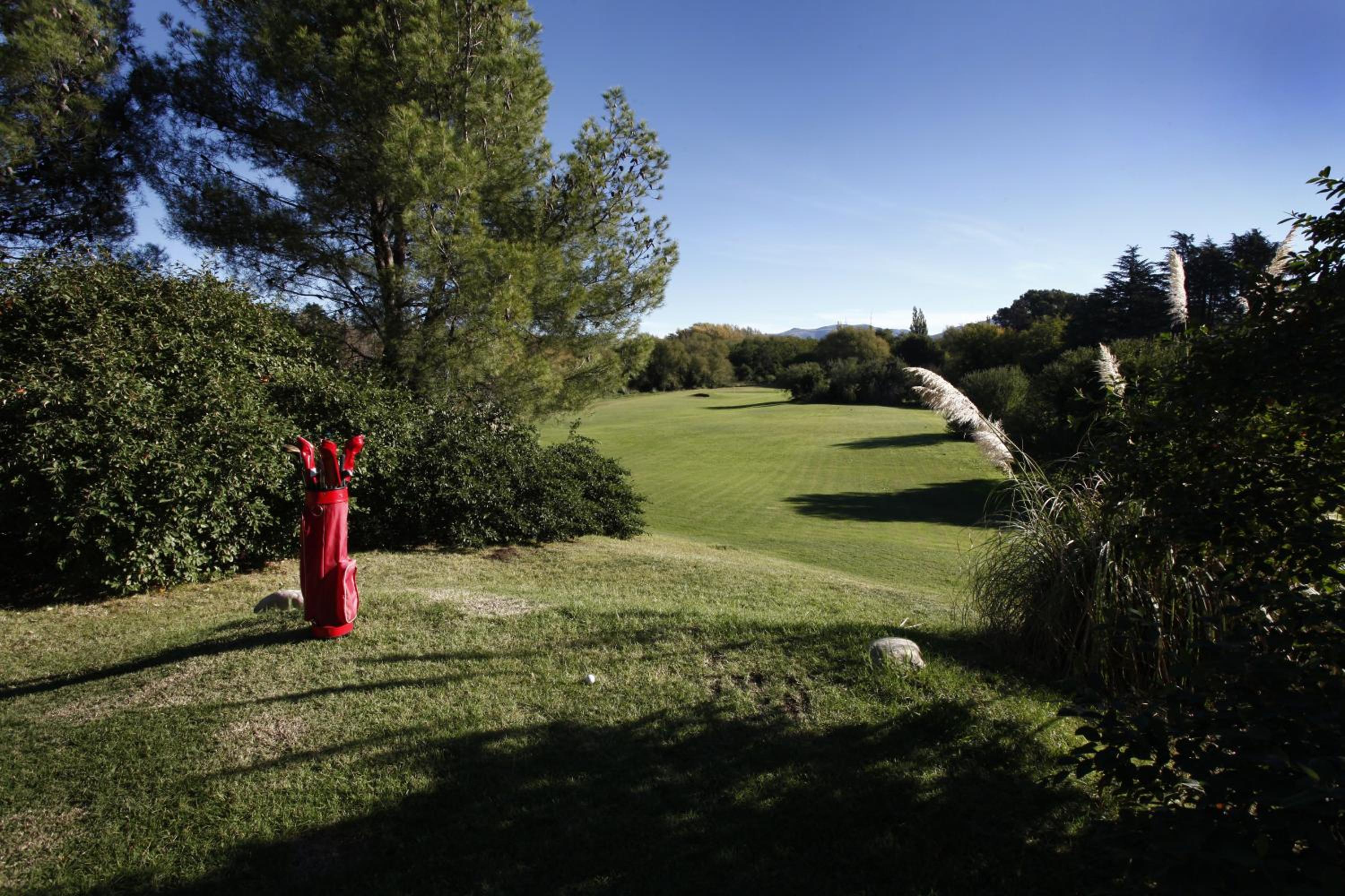 Acacias Country Club