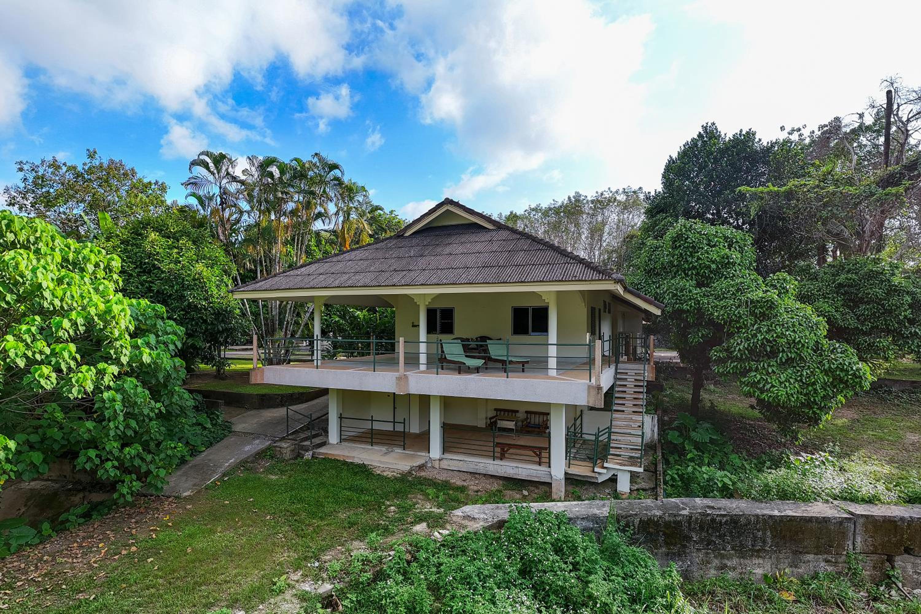 Bann Mangkud Khaolak