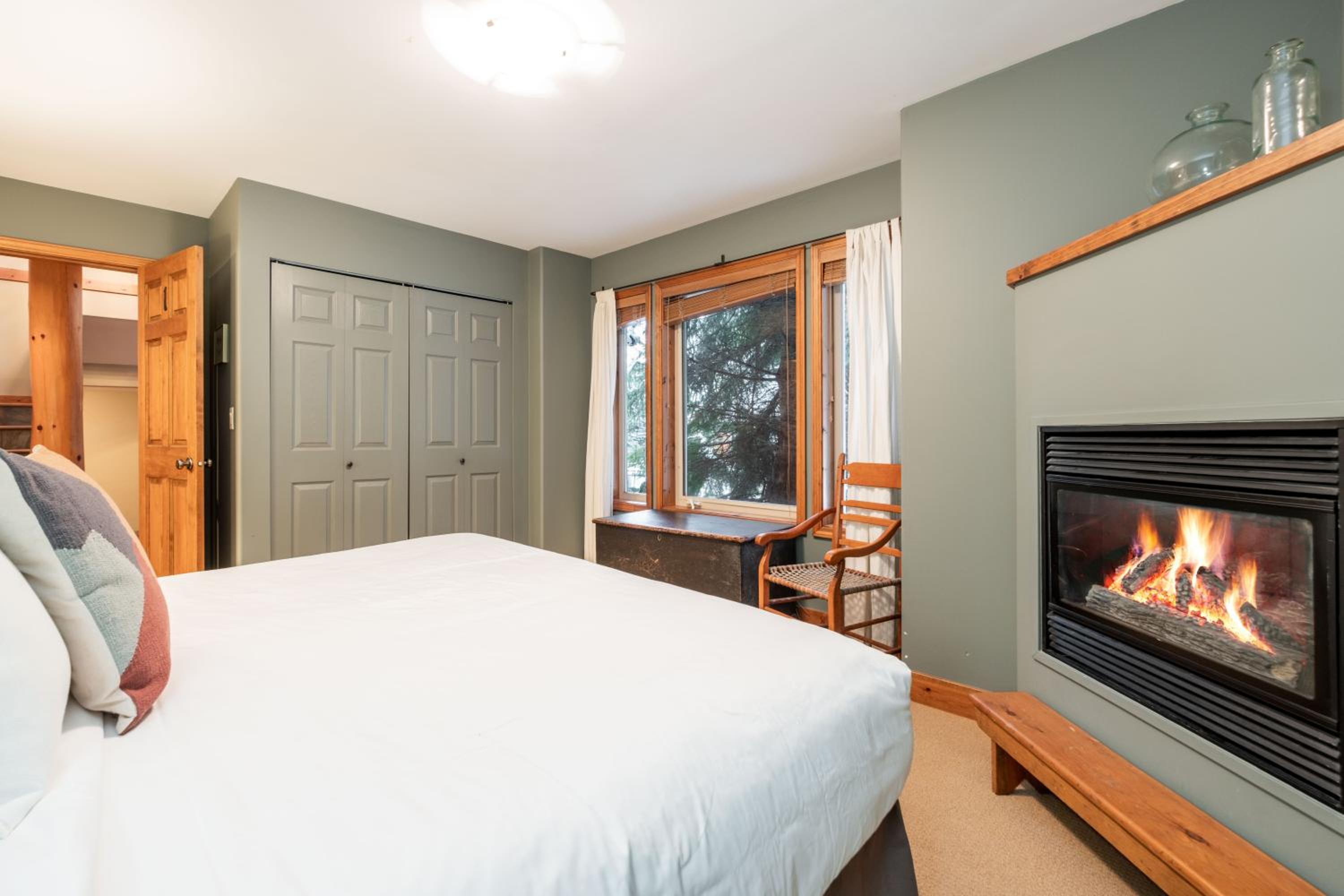 Spruce Grove Chalet by Outpost Whistler