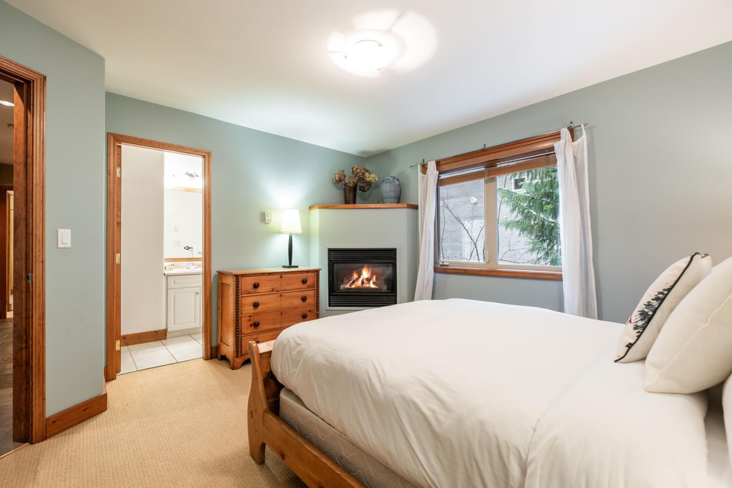 Spruce Grove Chalet by Outpost Whistler