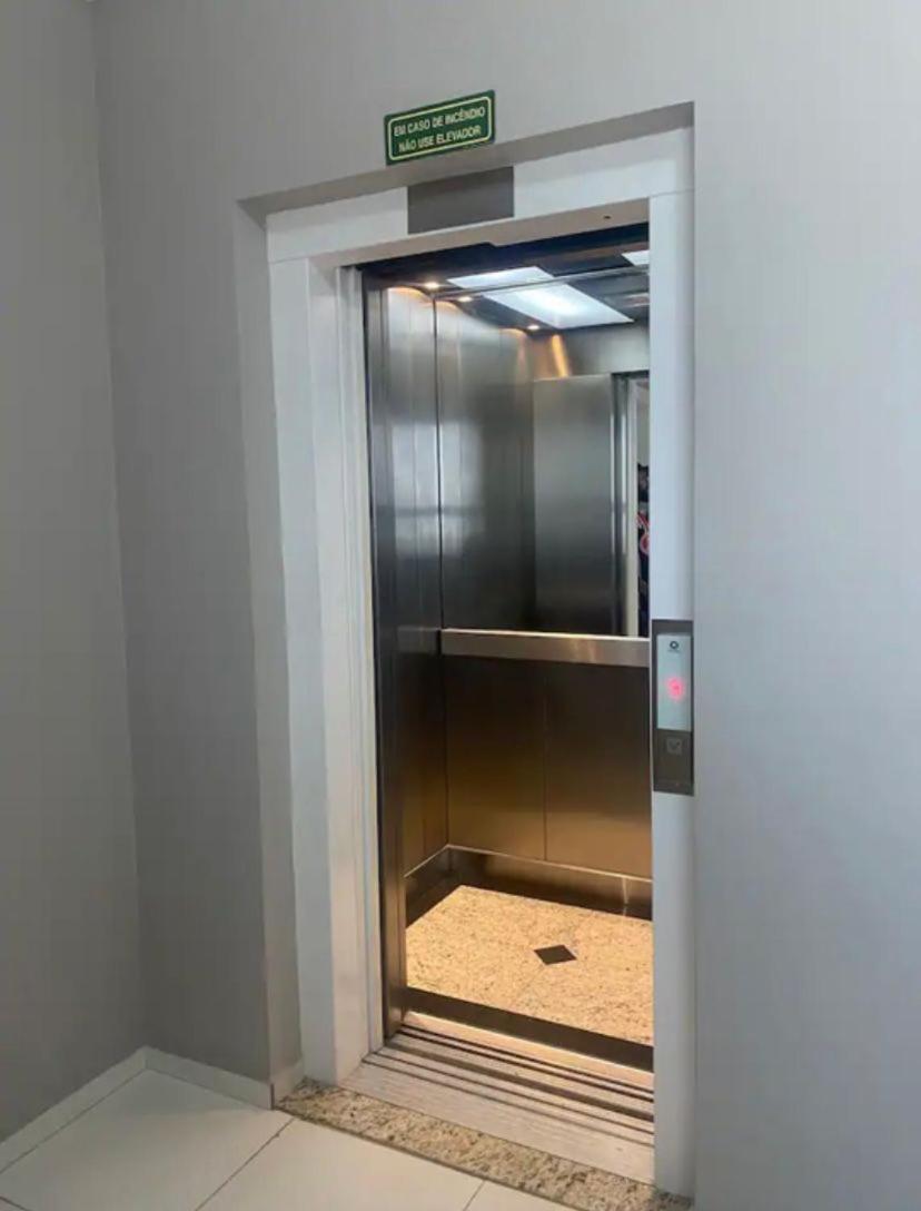 Apartamento de frente pra praia