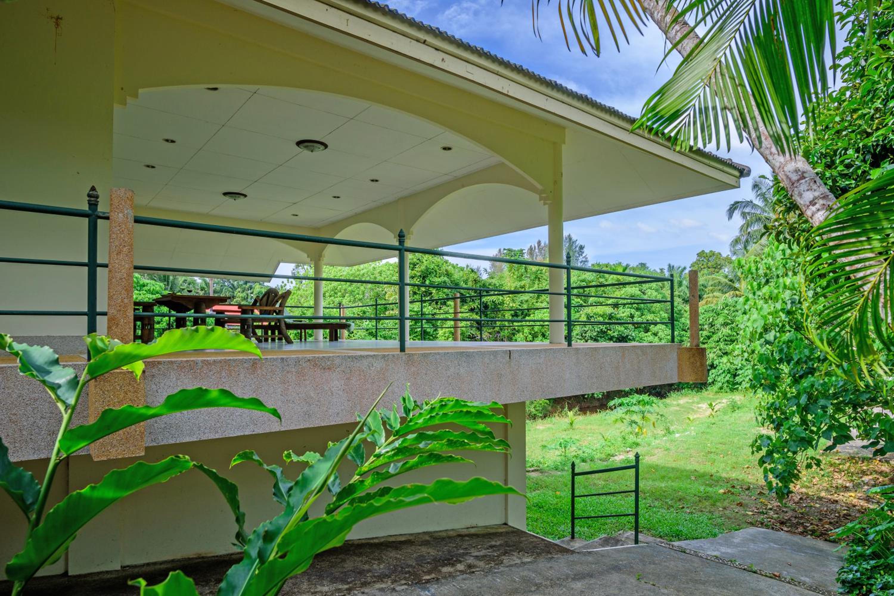 Bann Mangkud Khaolak