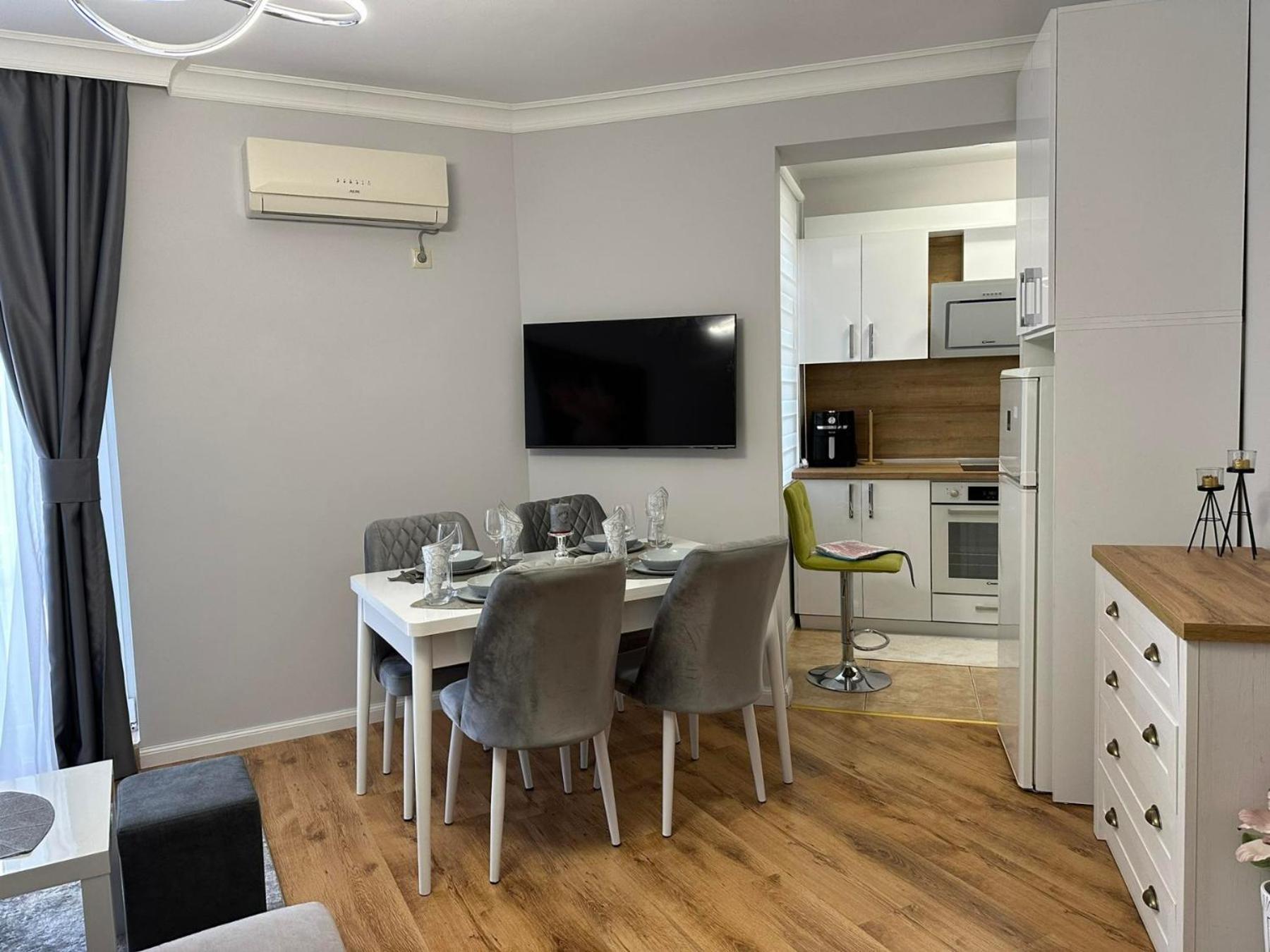 MARINA Apartments