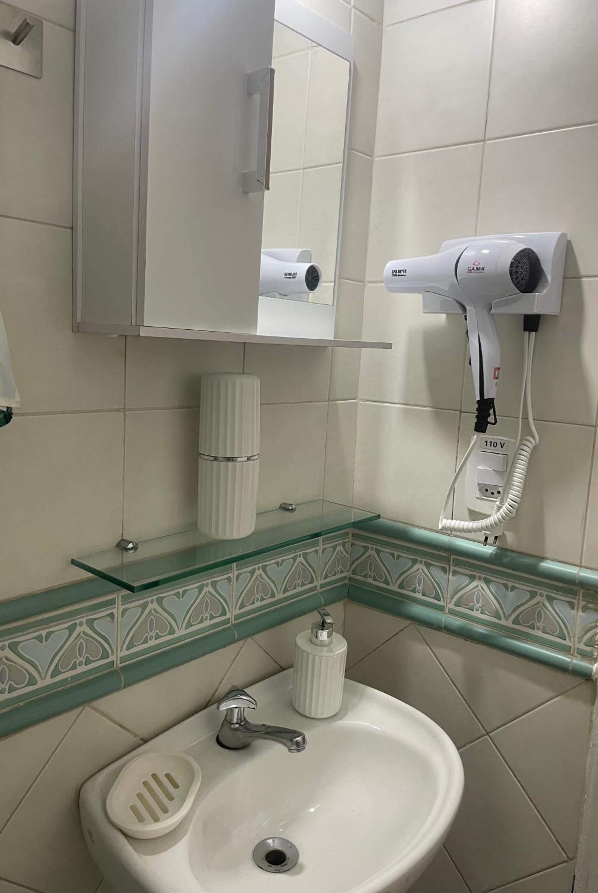 Apartamento beira-mar no coração de copacabana!