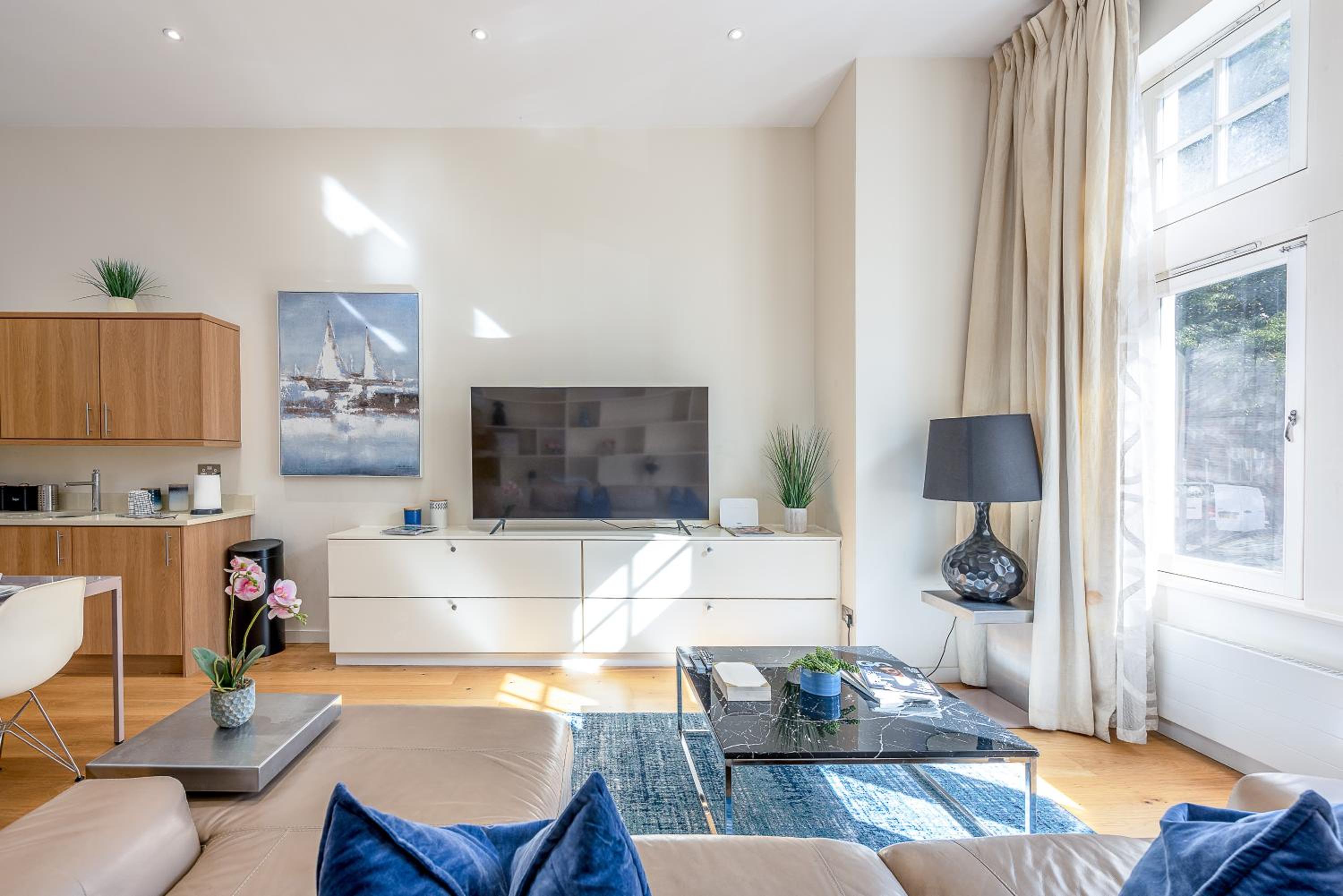 Park Apartments near Portobello Road