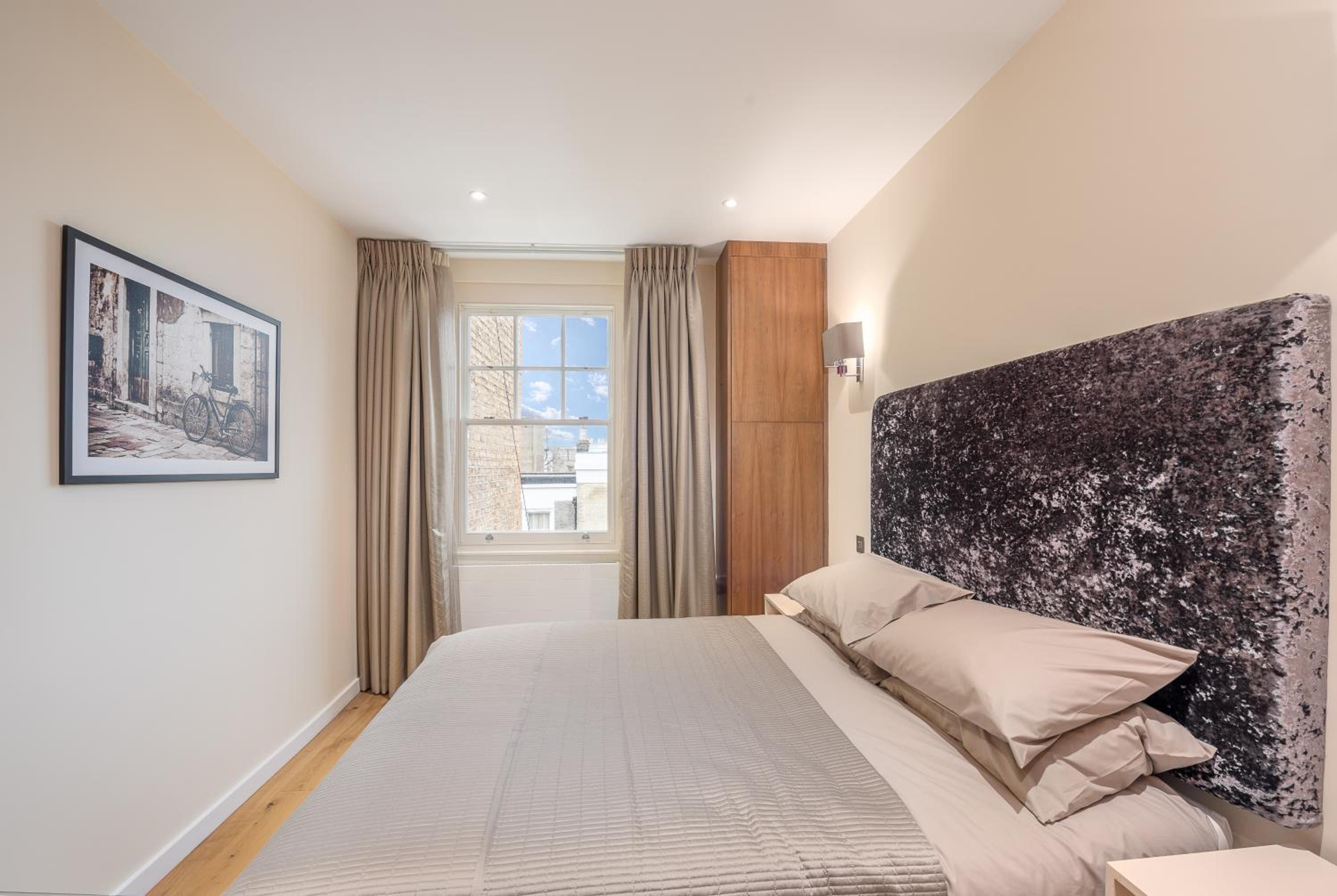 Park Apartments near Portobello Road