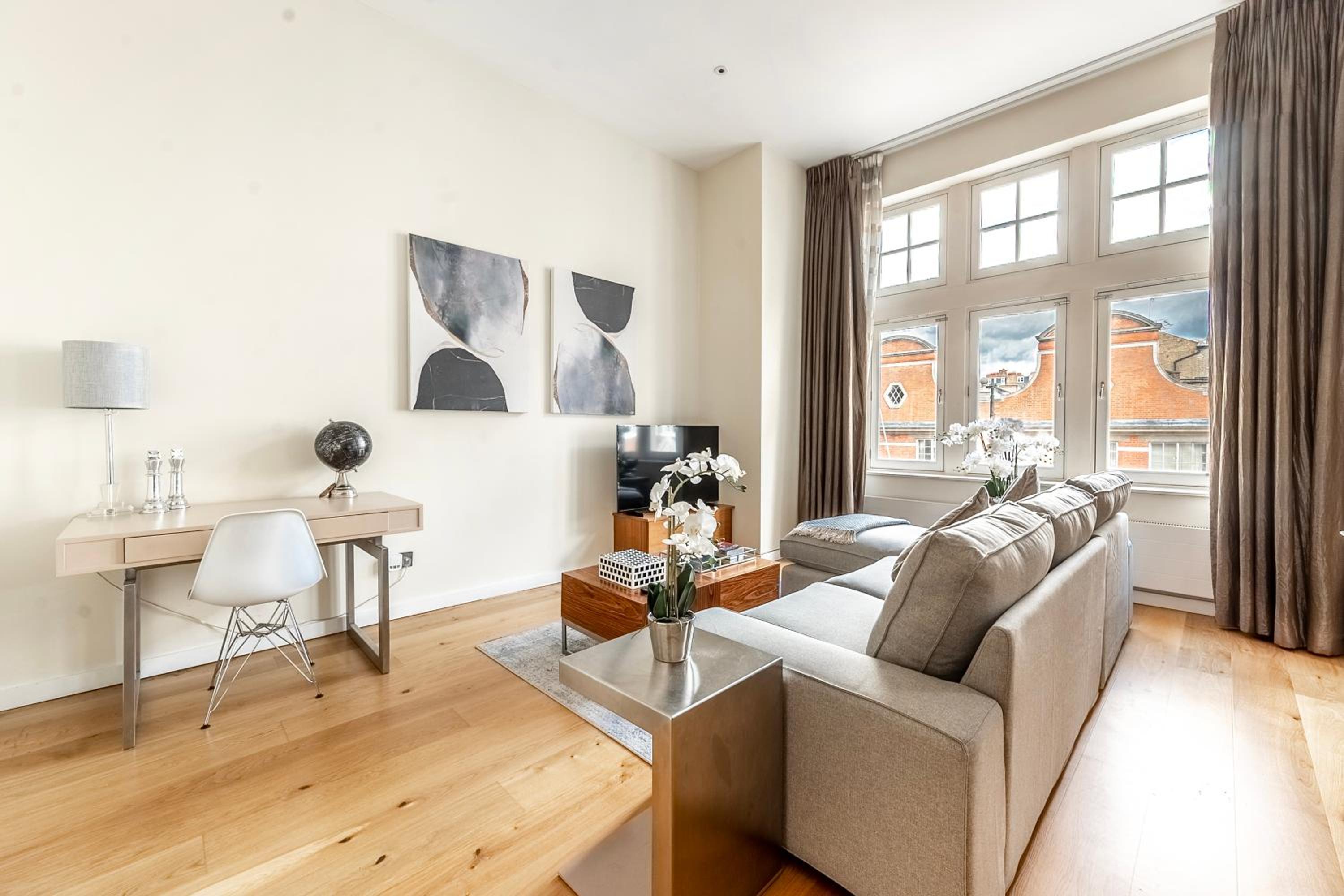 Park Apartments near Portobello Road