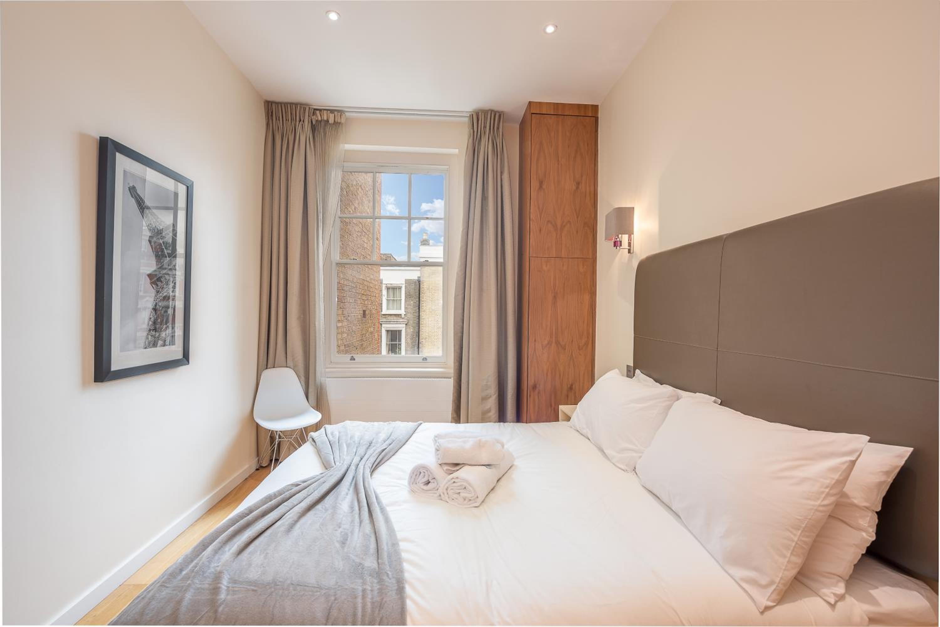 Park Apartments near Portobello Road