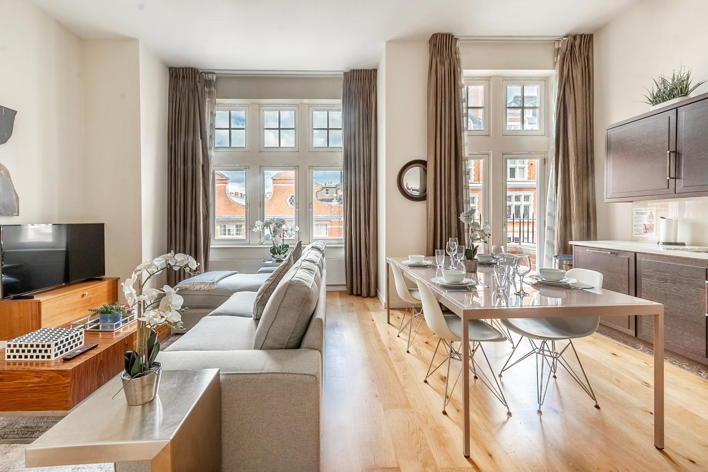 Park Apartments near Portobello Road