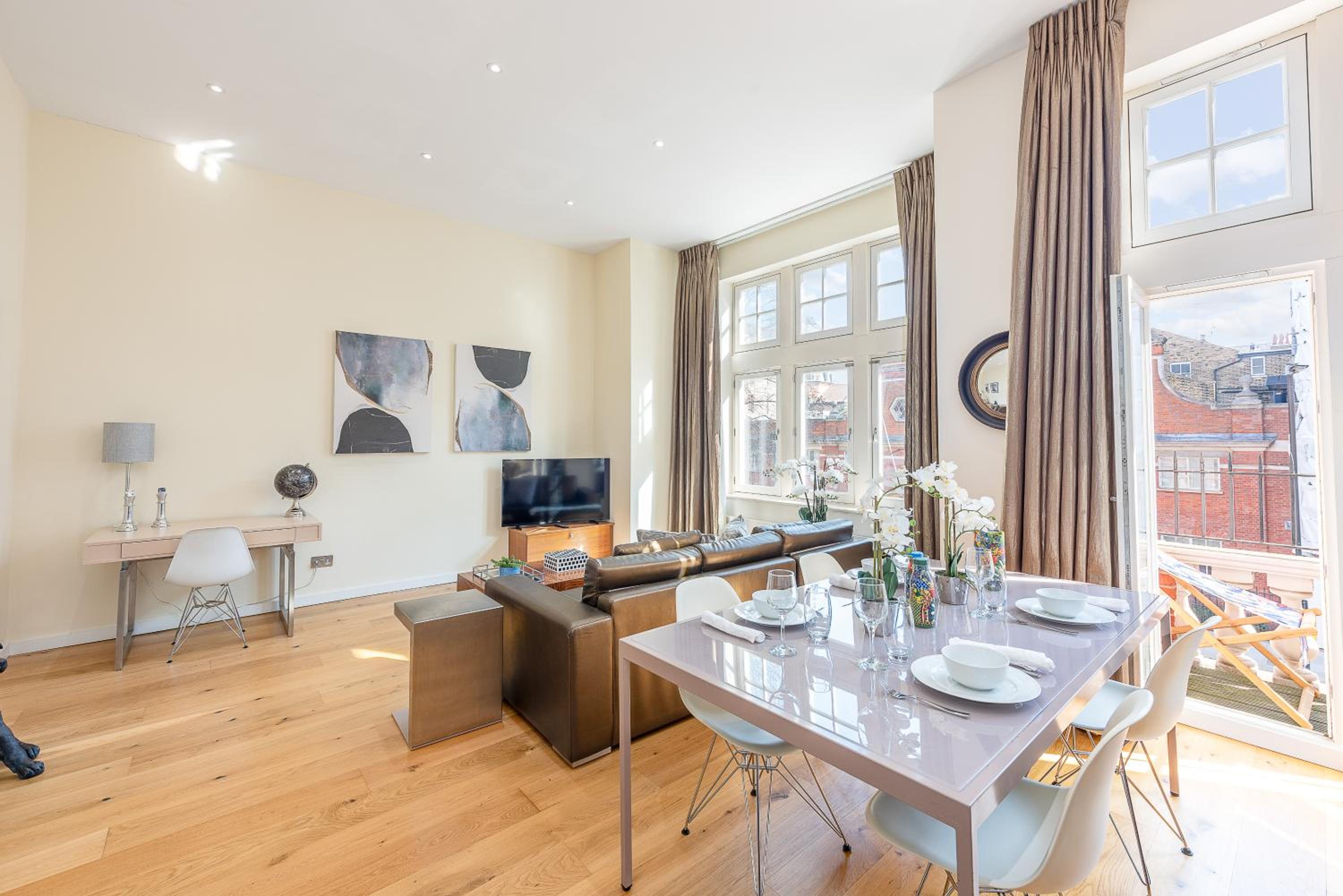 Park Apartments near Portobello Road