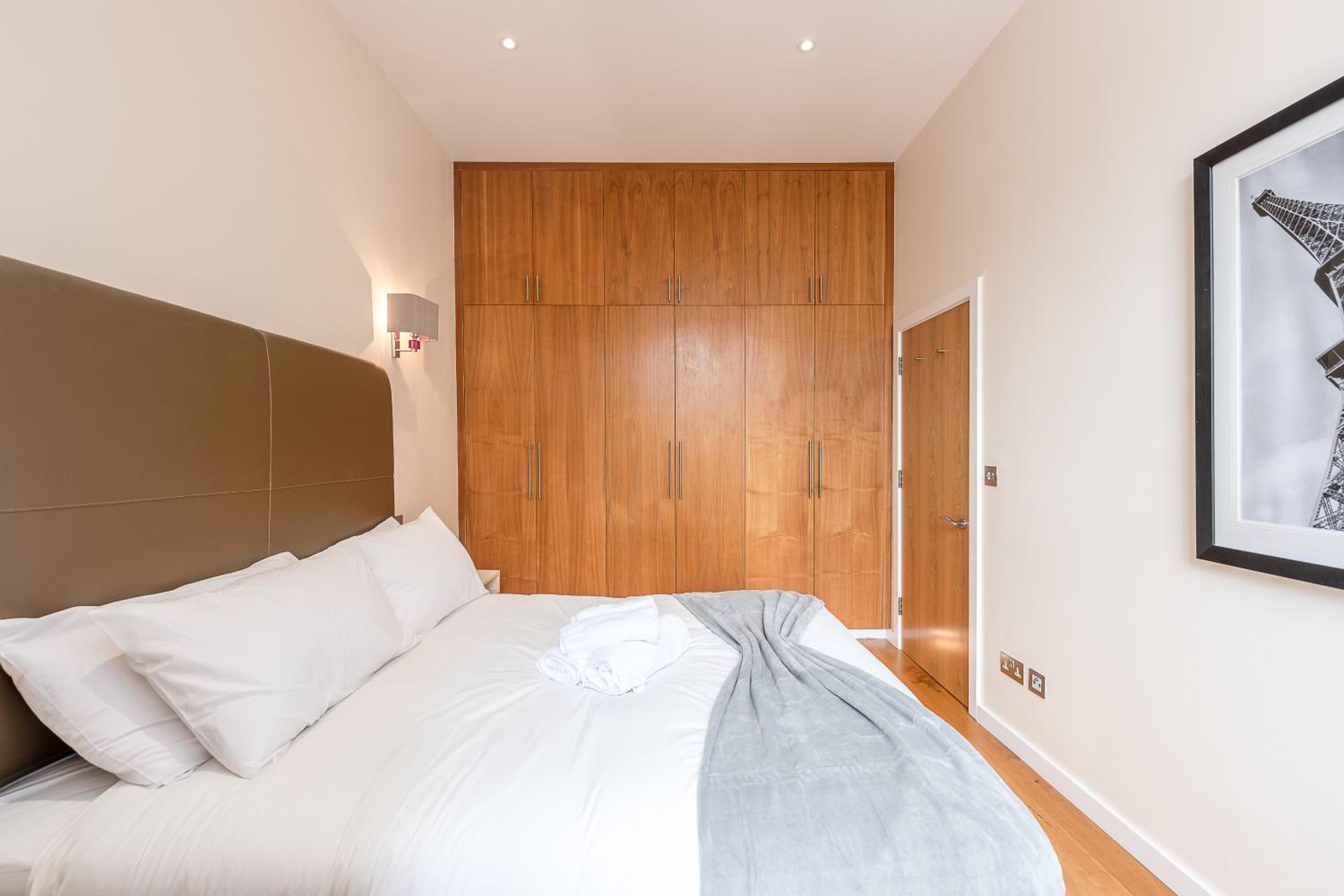 Park Apartments near Portobello Road