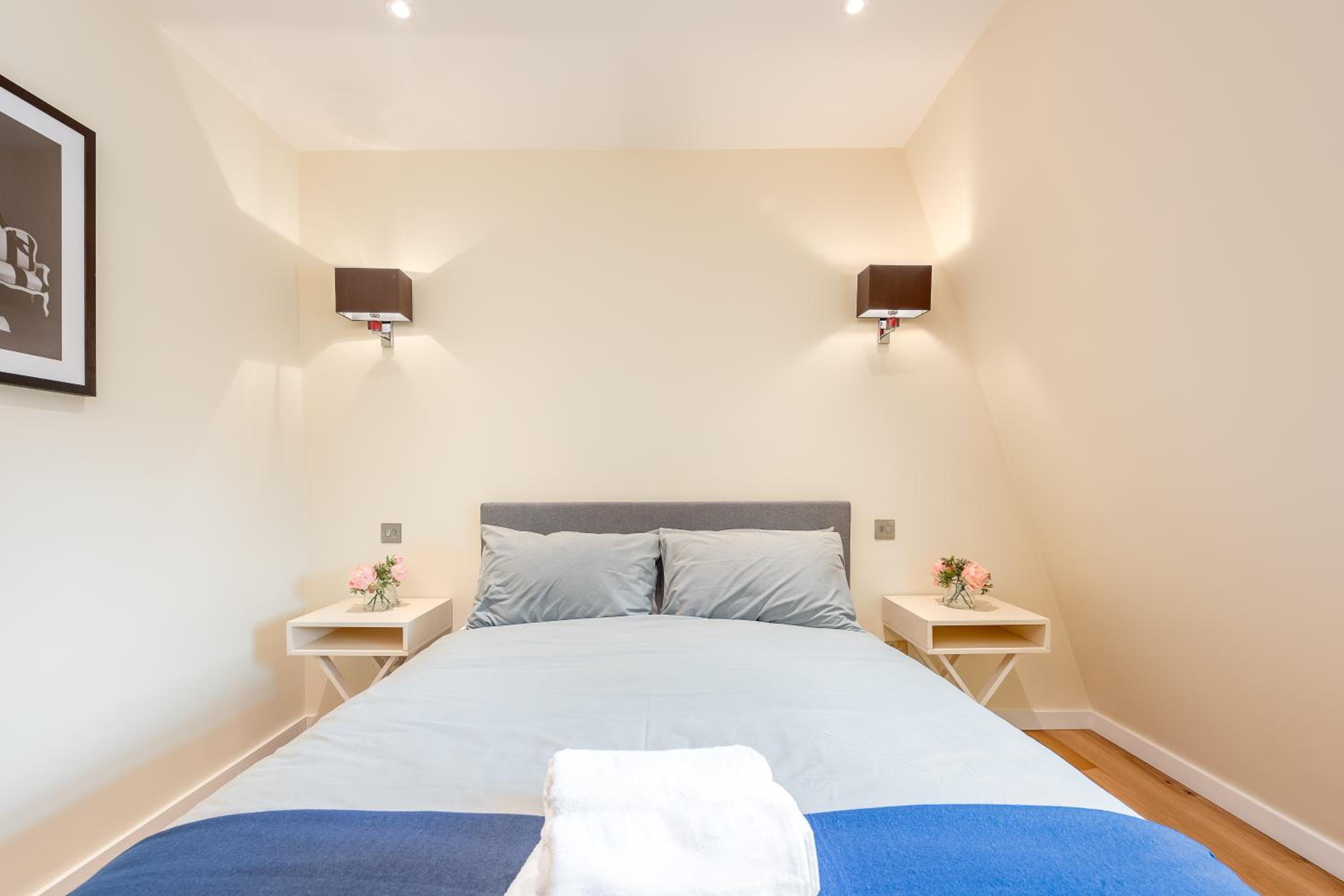 Park Apartments near Portobello Road
