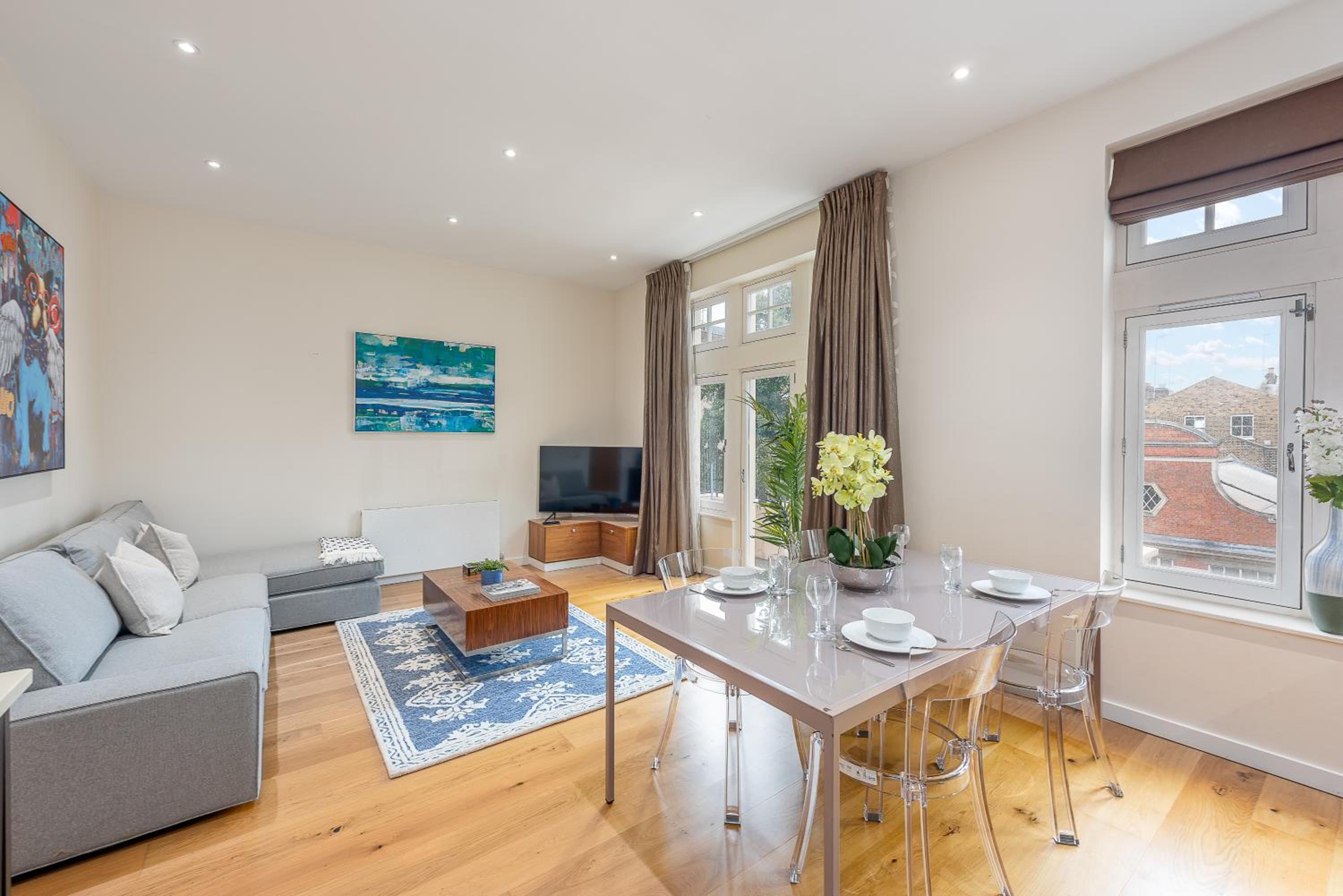 Park Apartments near Portobello Road